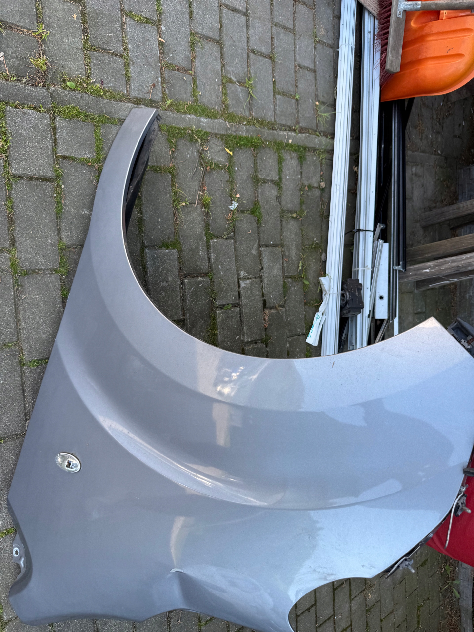 OPEL VIVARO C 2016-2024 blatník levý předek ORYG.