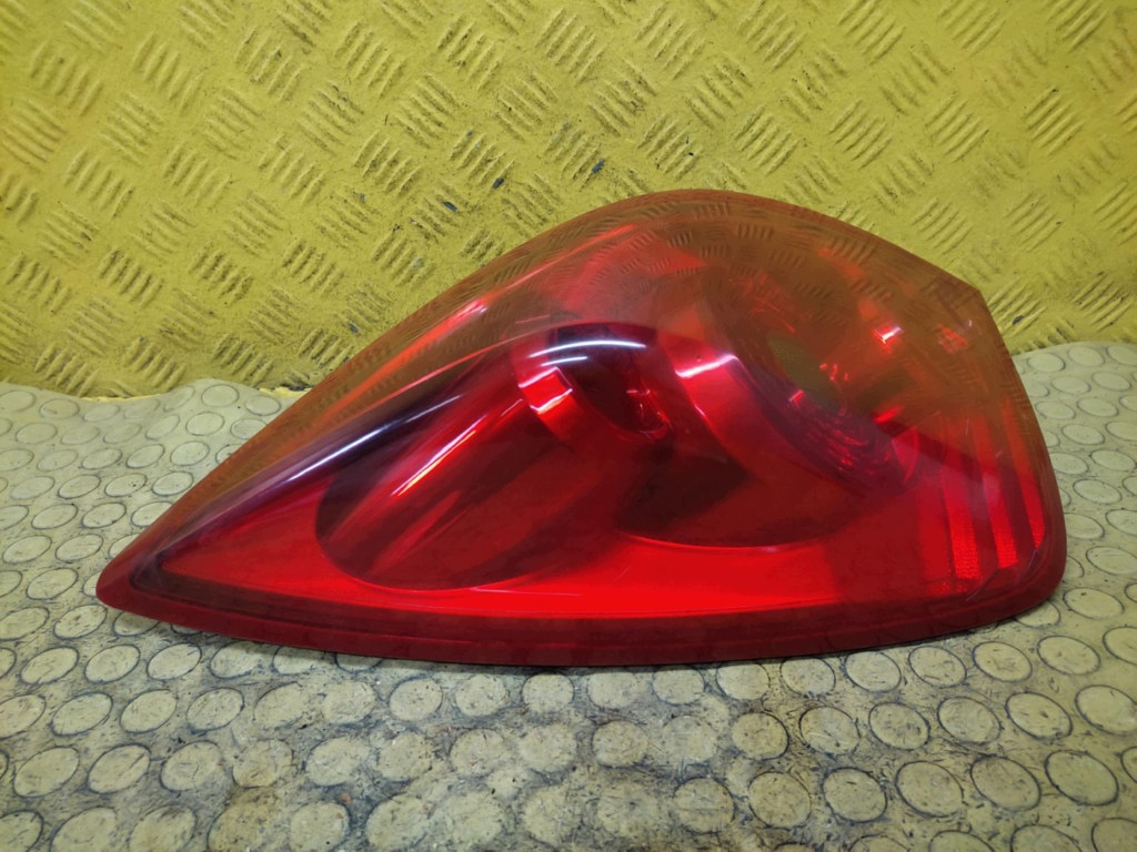 NISSAN PRIMERA P12 licht links heck