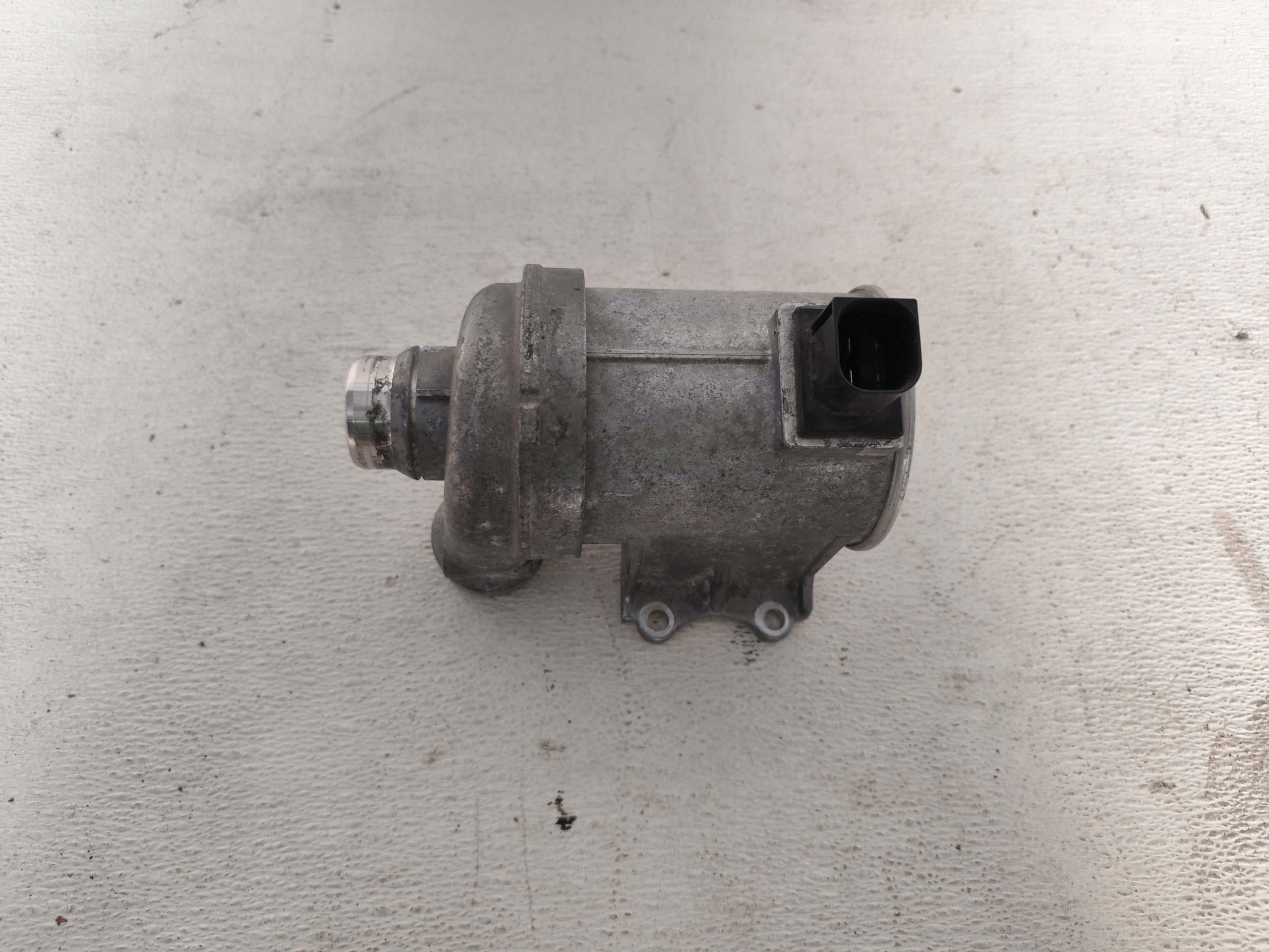 VOLVO XC40 2018 2.0T T5 water pump
