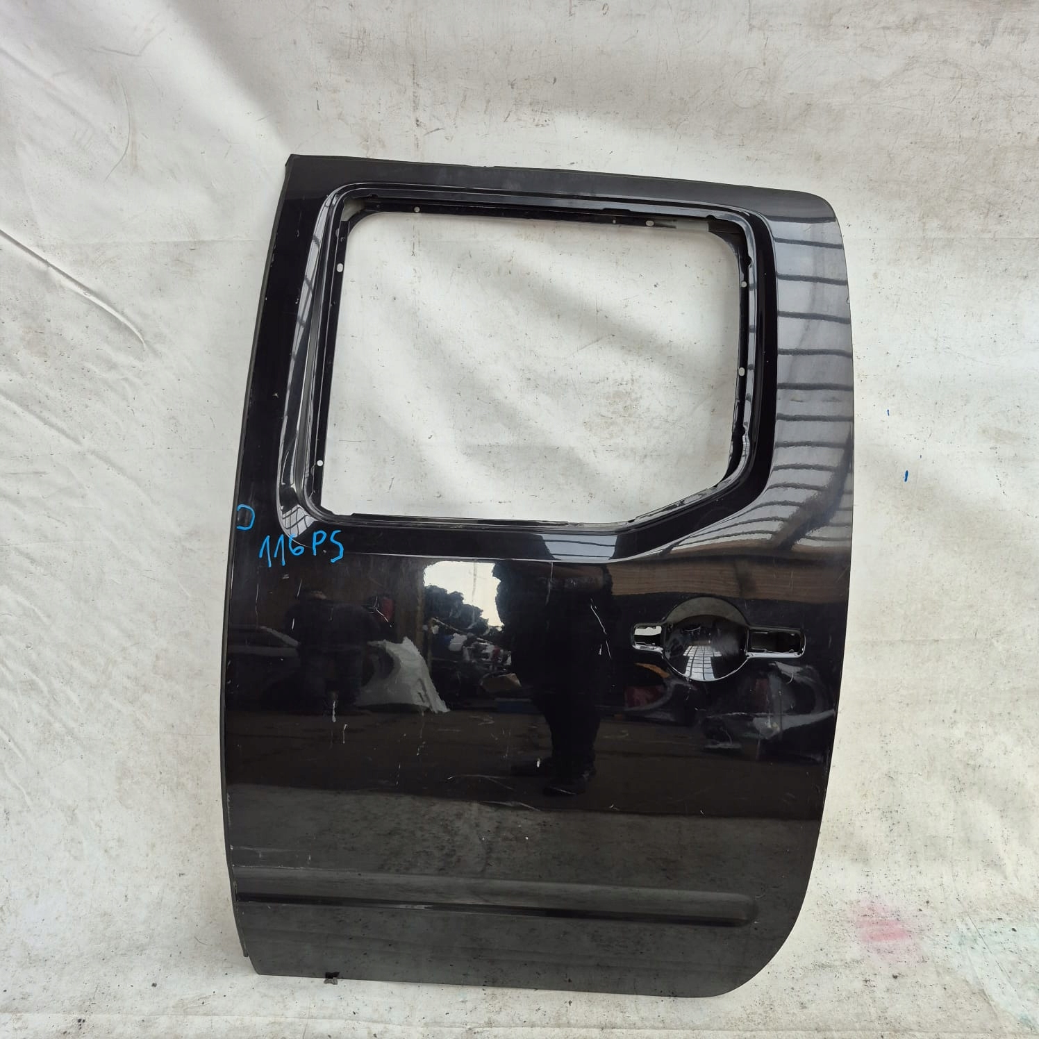 NISSAN NAVARA PATHFINDER D40 06- door left rear part rear.