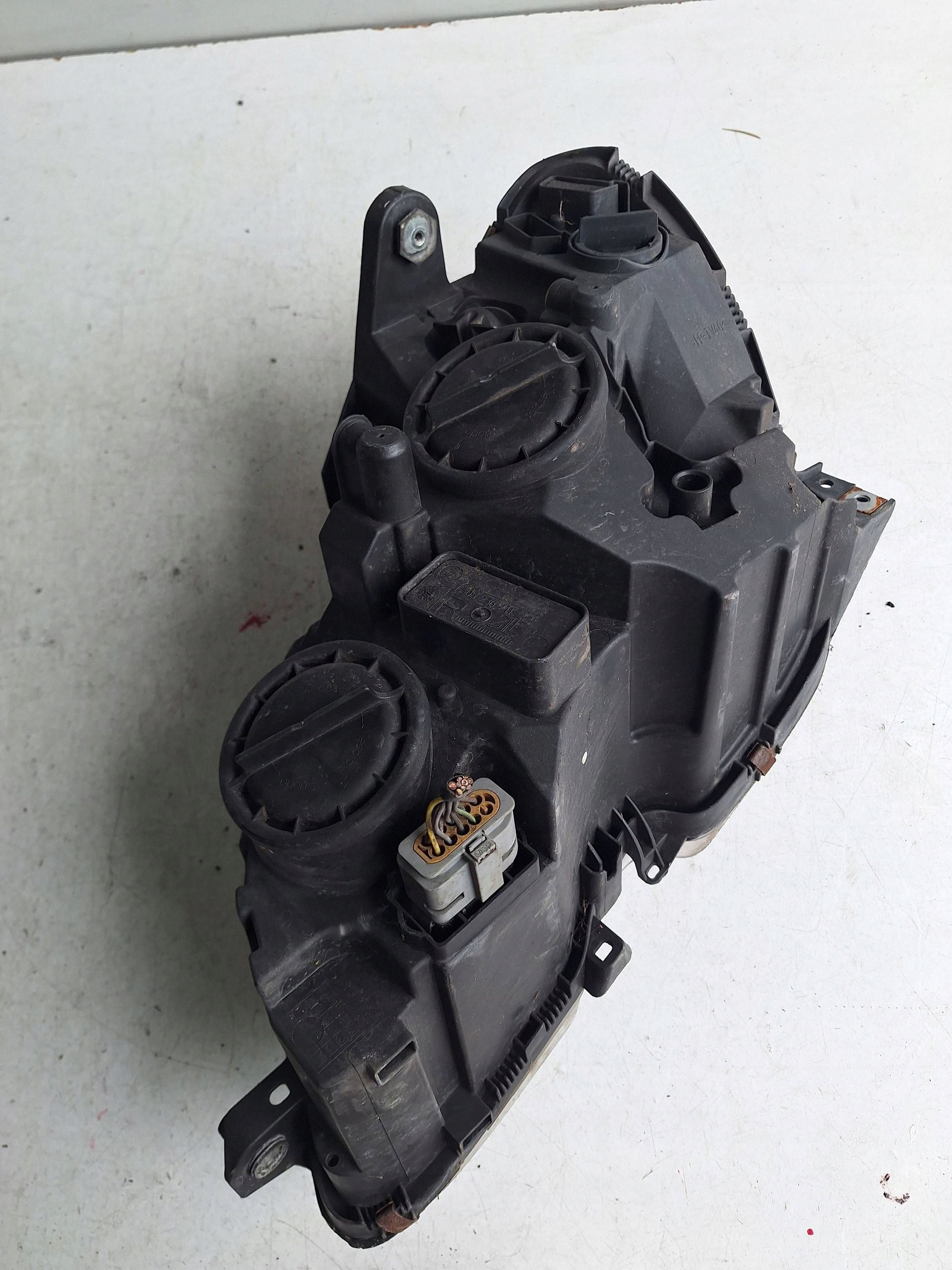 MERCEDES CLC A203 light right UK-ANGLIK A2038206059