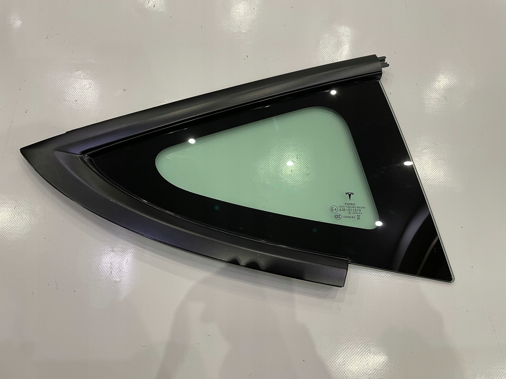 43R-011570 - TESLA MODEL 3 LIFT КУЗОВ АВТОМОБИЛЯ ЗАДНИЙ ПРАВЫЙ