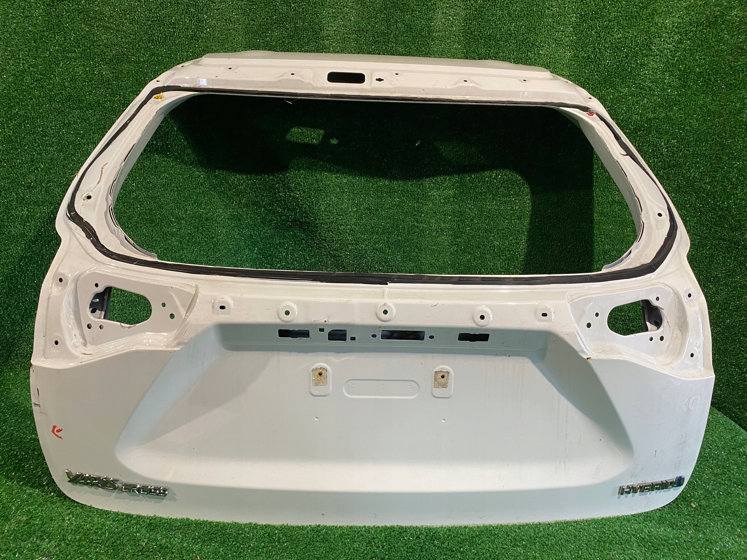 boot door rear TOYOTA YARIS CROSS