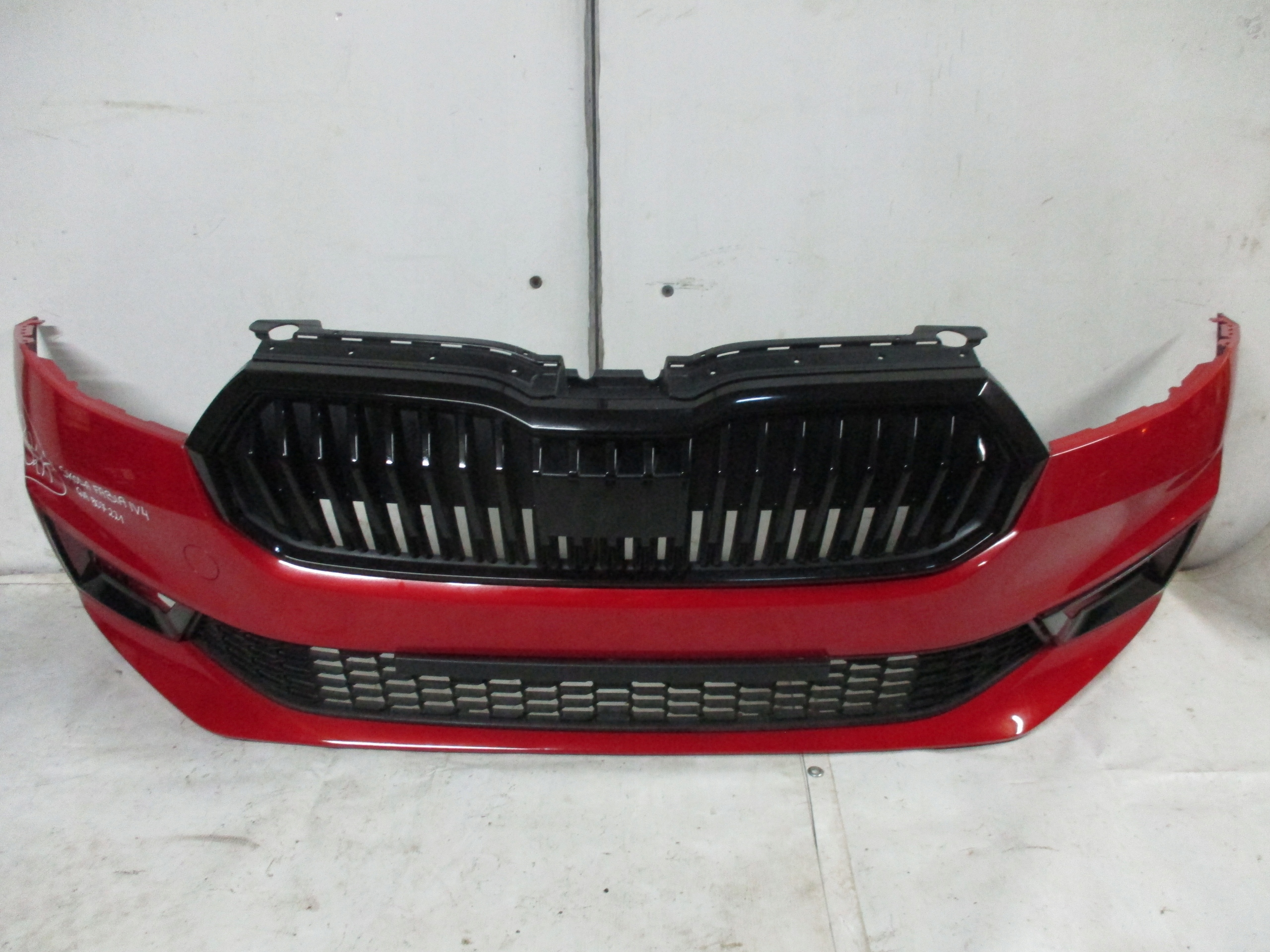 bumper front front Skoda Fabia 4 IV 6VA807221 22r