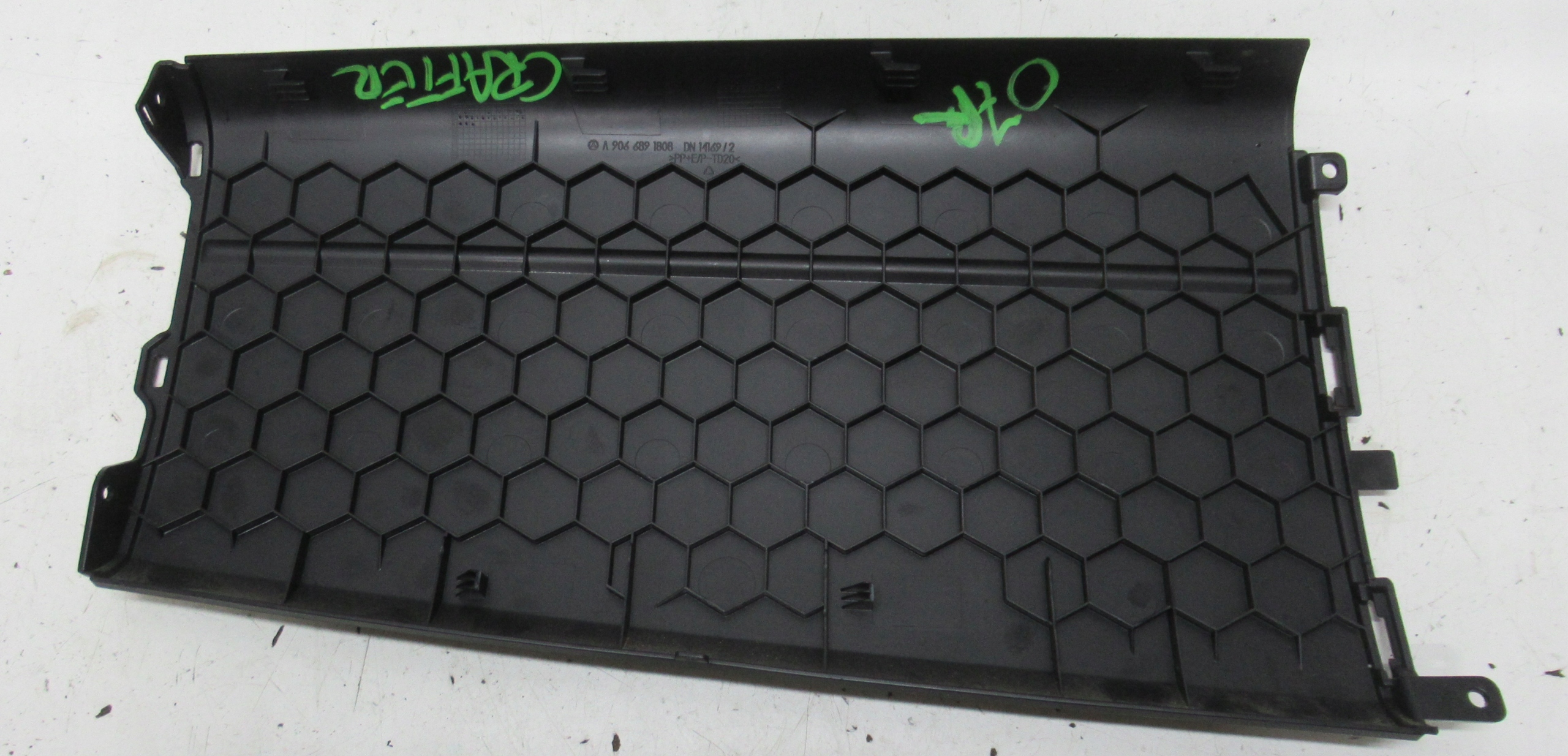 VW CRAFTER 07R spoiler moulding A9066891808