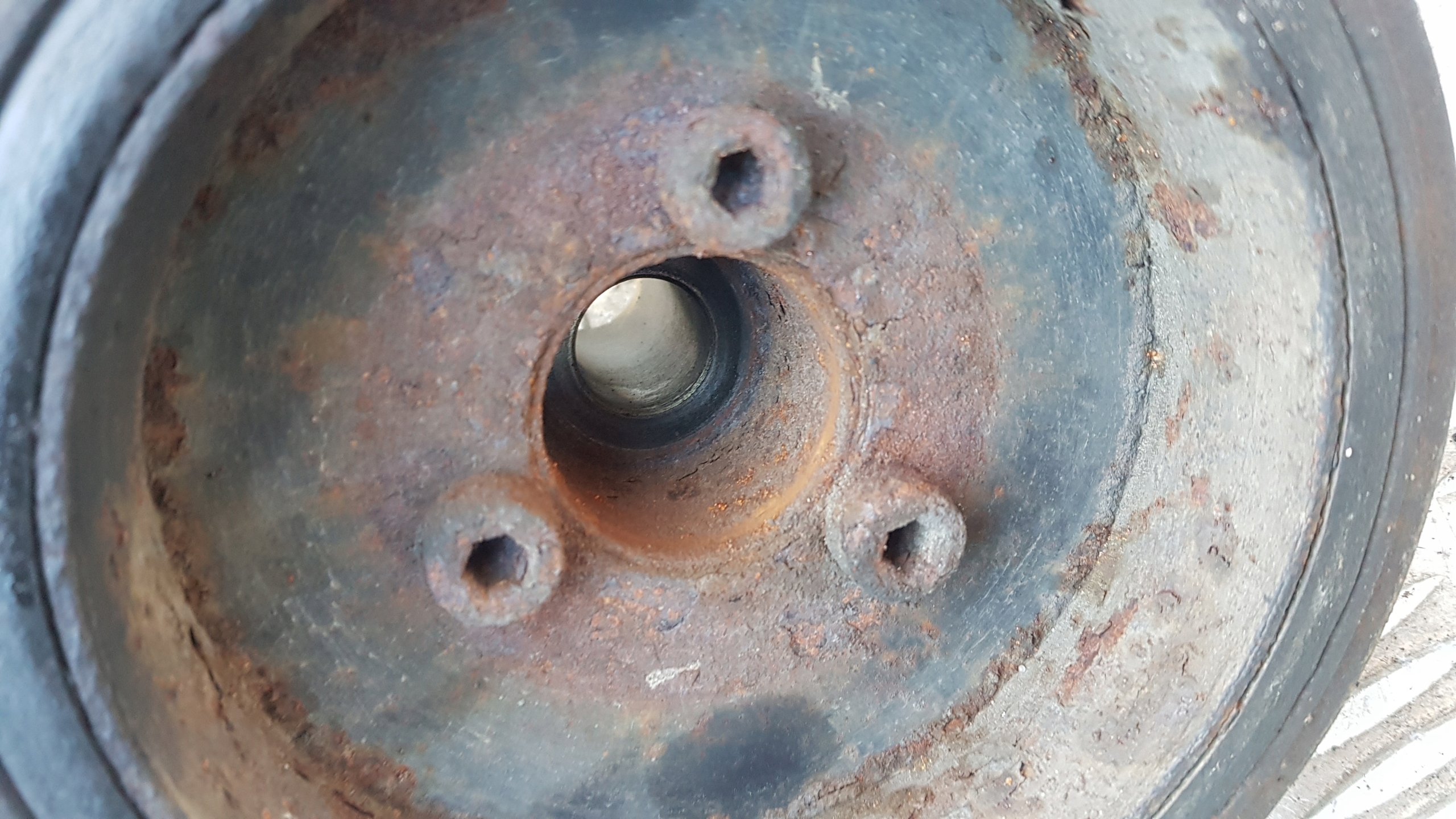 BMW E46 316i kotač POASOWE POMPY vode 7500335