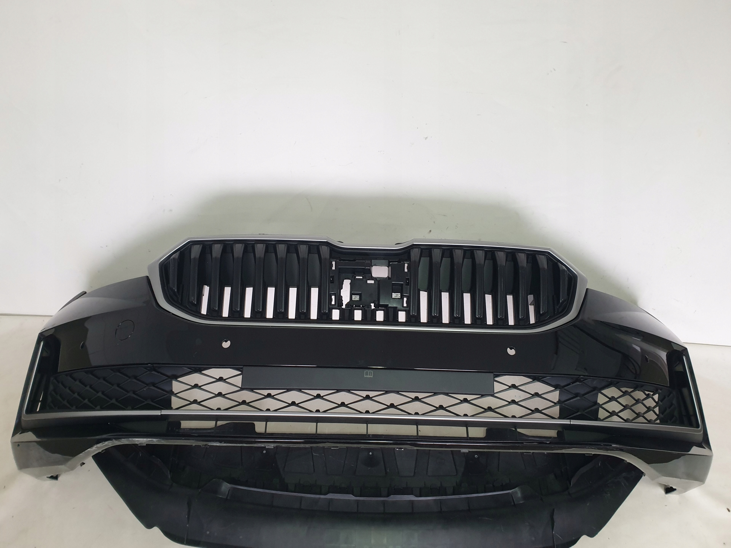 SKODA SUPERB IV 3P0 23-> bumper front front 4 x PDC cover 3P0807221