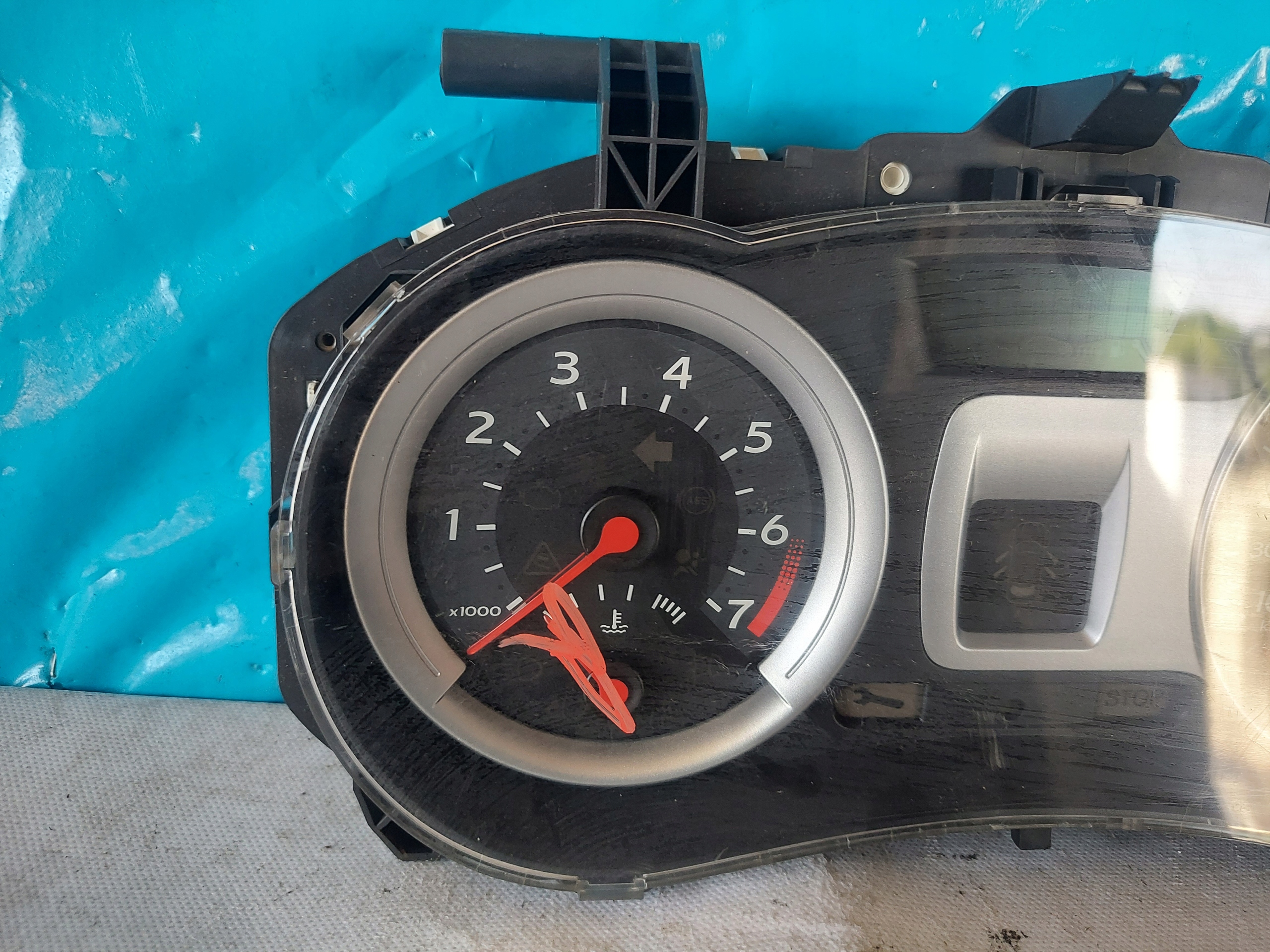 dials clock CLIO III 1.2 B 8200715181N
