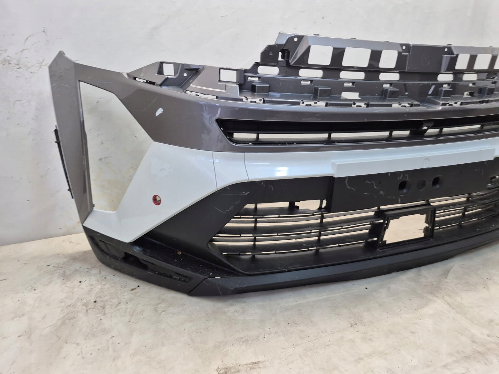 RENAULT CAPTUR II 2 LIFT 24- bumper front front PDC