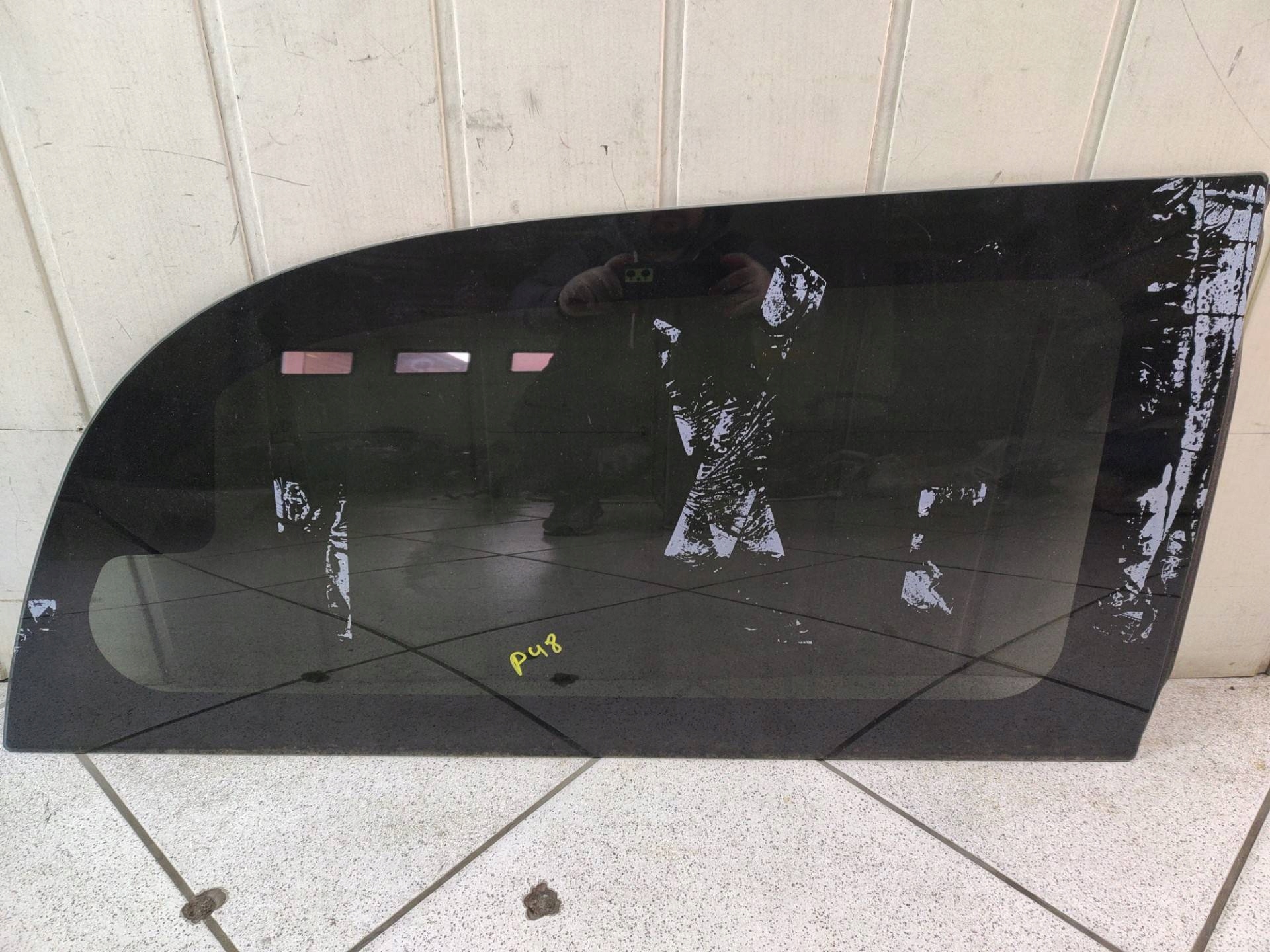 window bodywork rear part right side Chrysler Town and Country 5 facelift