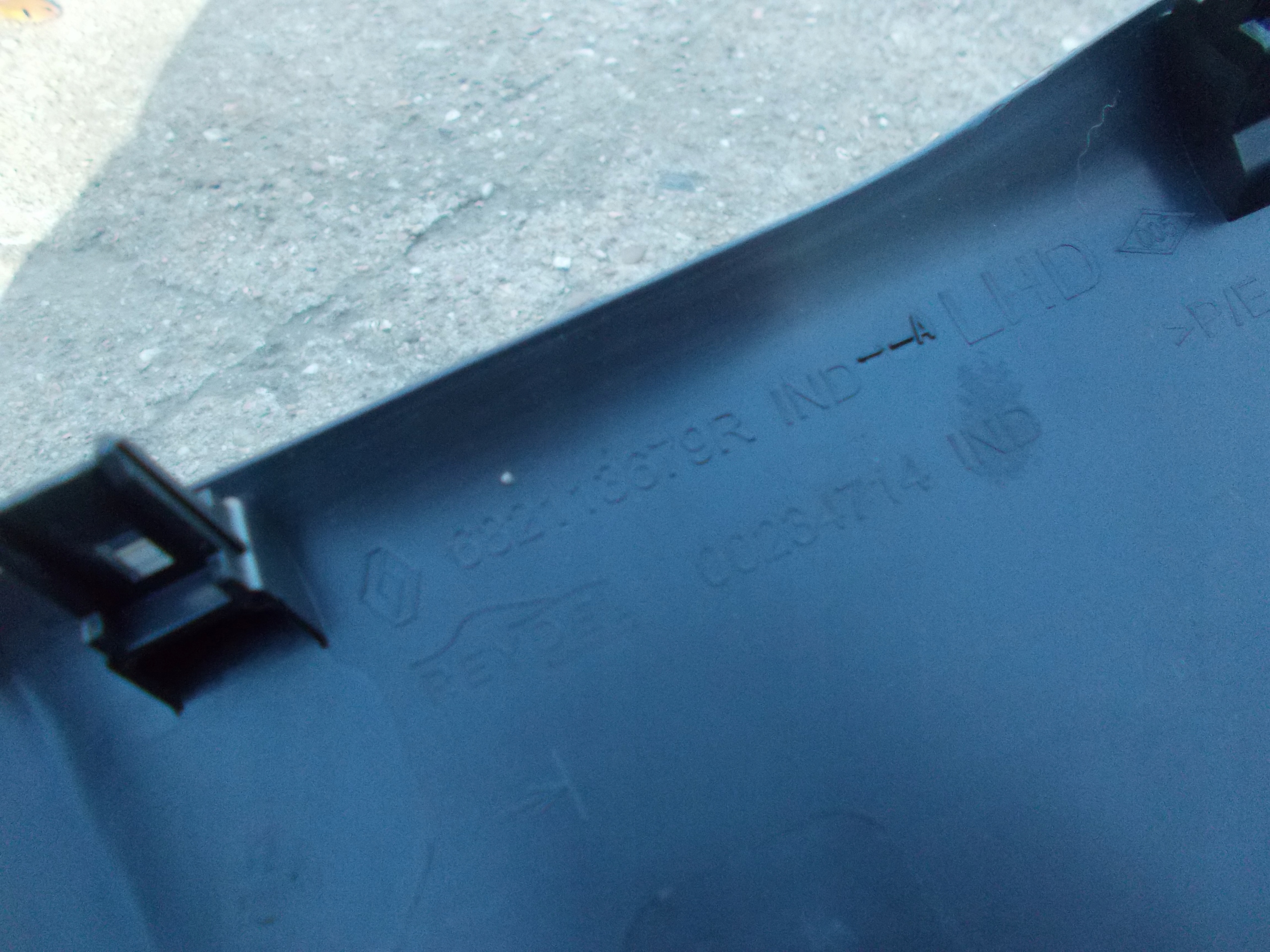 RENAULT MASTER III LIFT Blende Abdeckung Frontverkleidung 682113679R