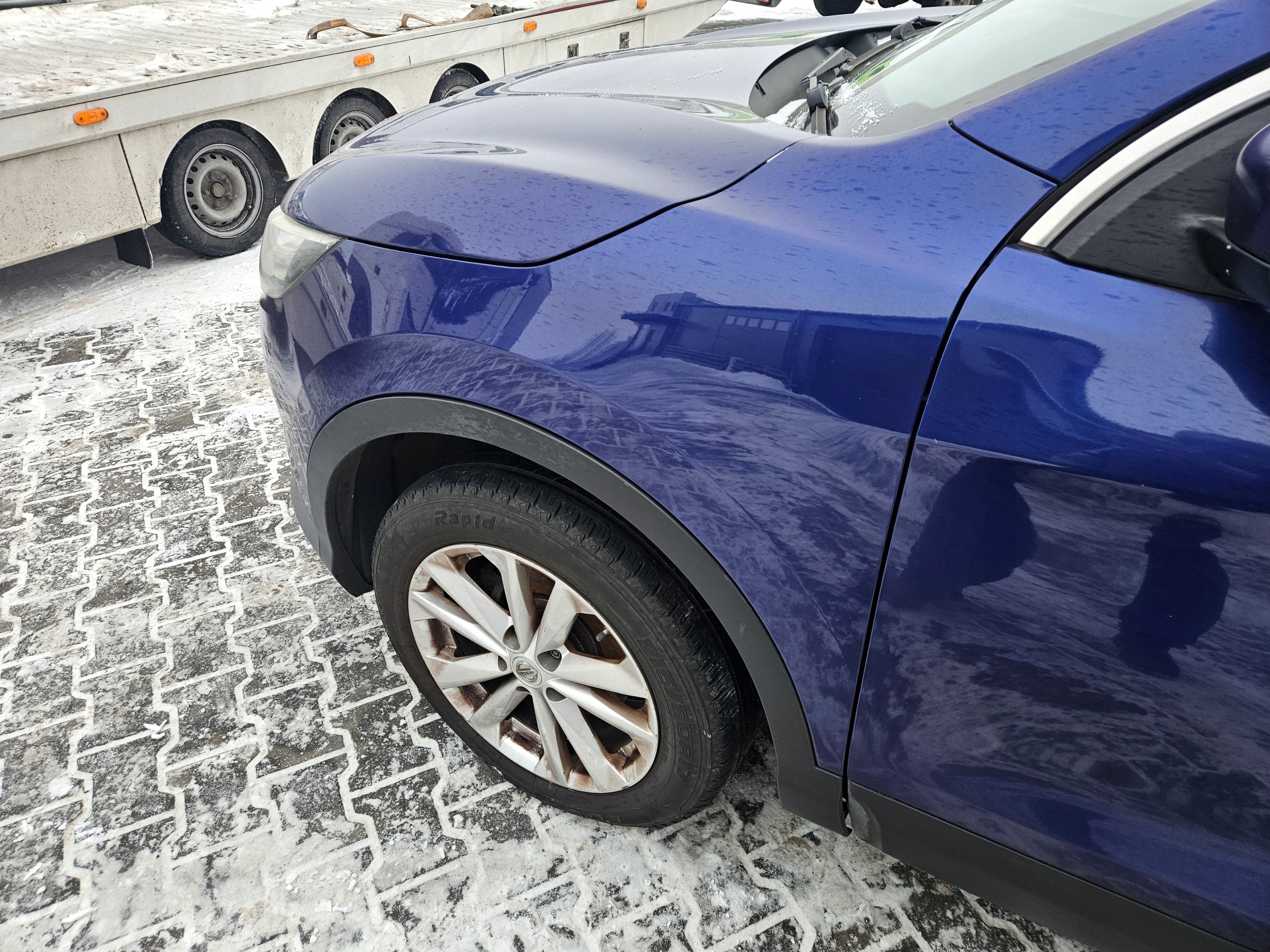 fender front left front NISSAN QASHQAI J11 colour RBN