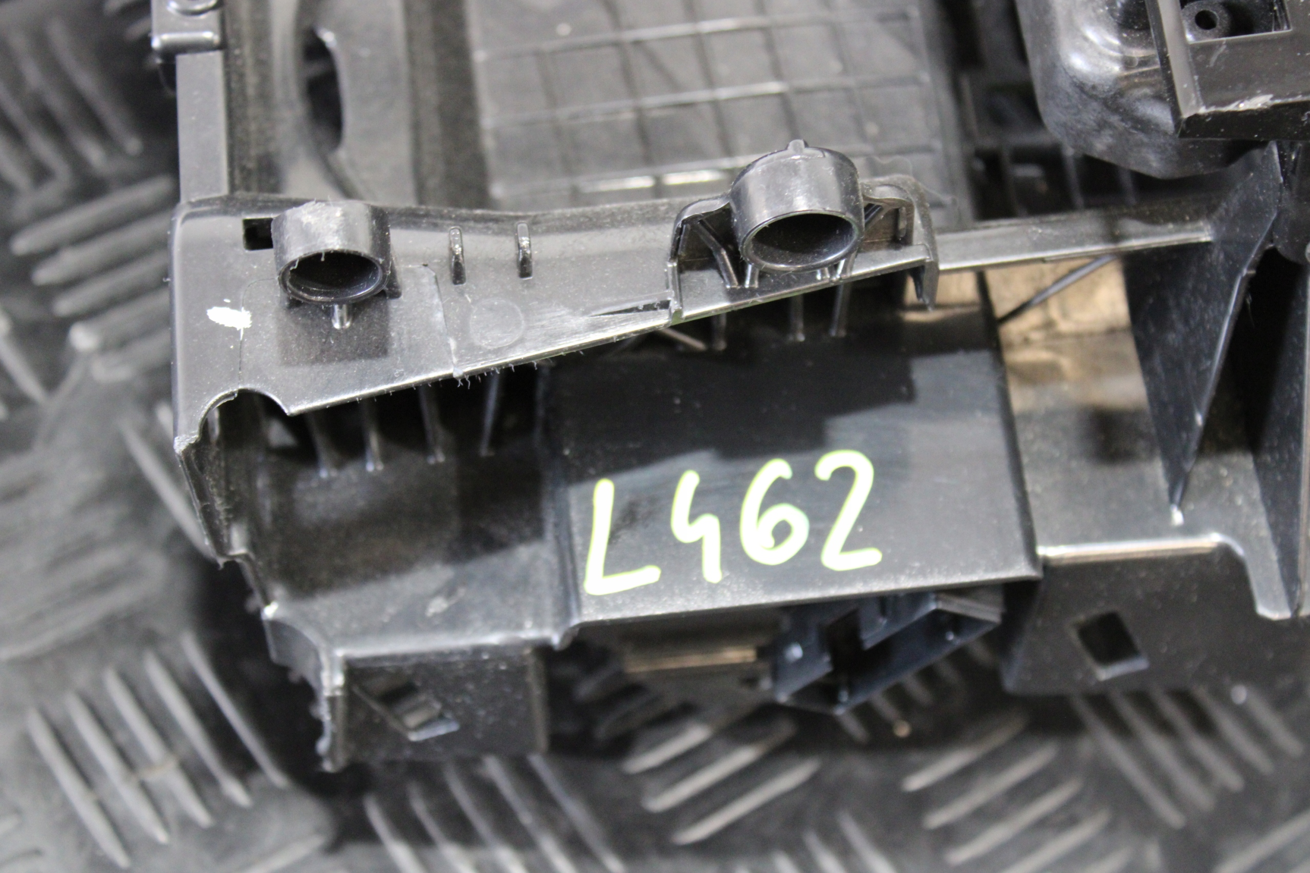 TUNEL central armrest LAND ROVER DISCOVERY V 5 L462