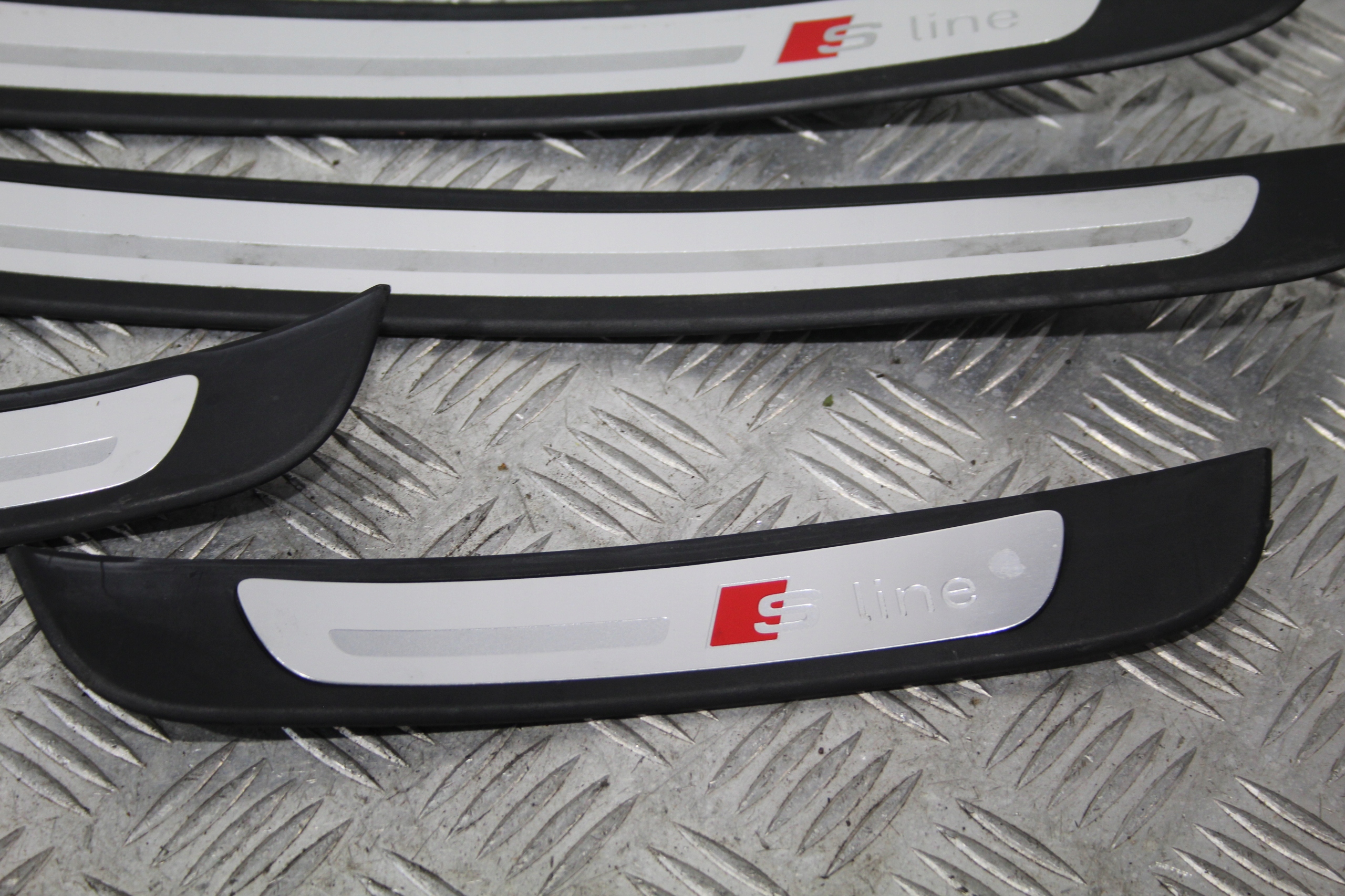 mouldings caps threshold AUDI A6 C7 4G0 4G9 LIFT