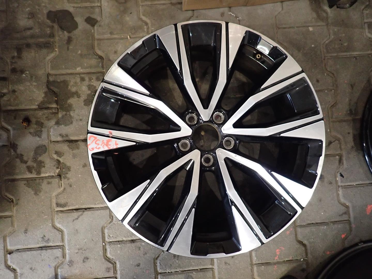 disk disk VOLVO 5x108 ET50,5 7,5J 19" 32243399