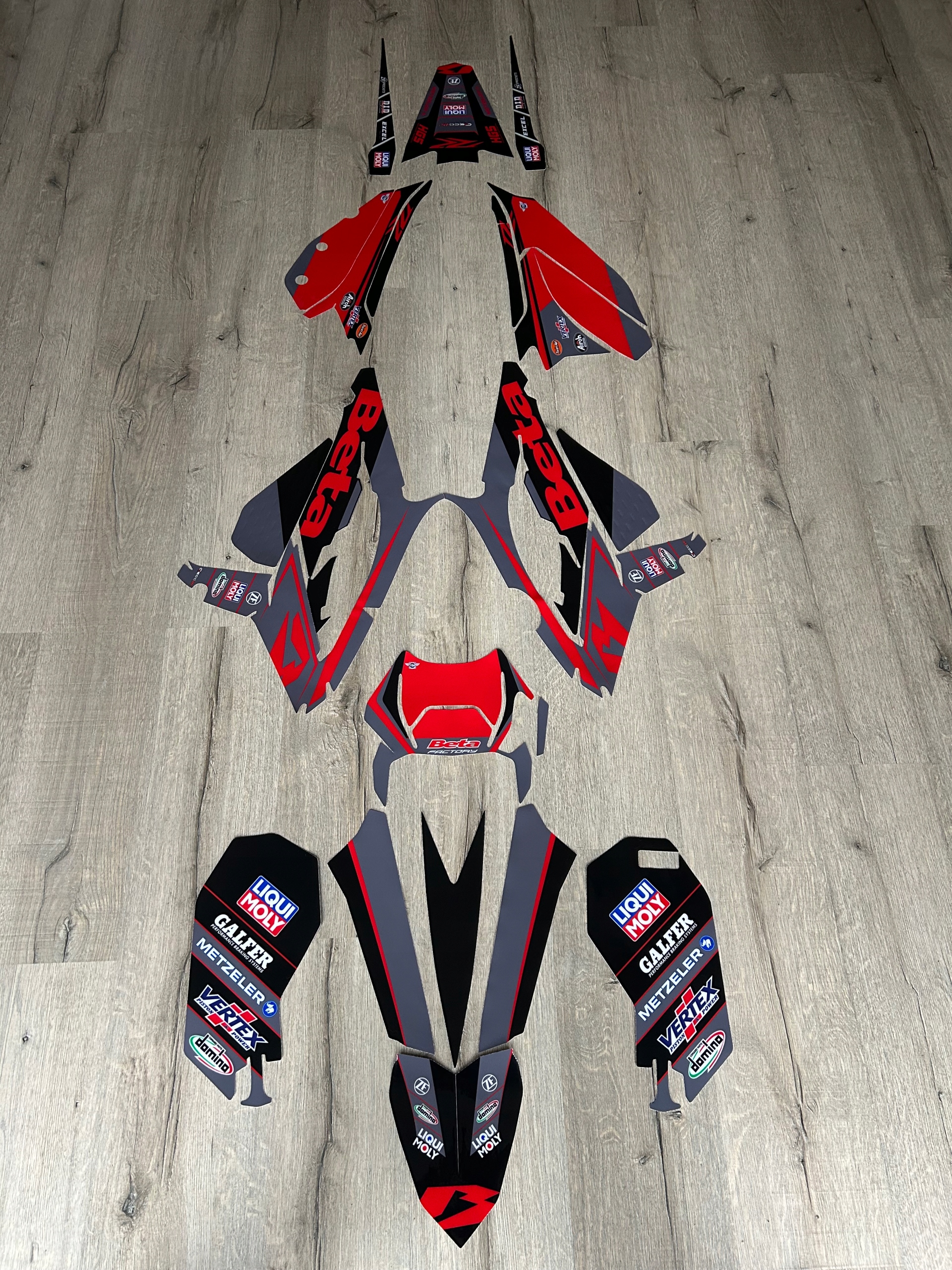 Beta Rr 125 250 300 350 390 430 480 23-24 čierna dyha Racing Cubamoto