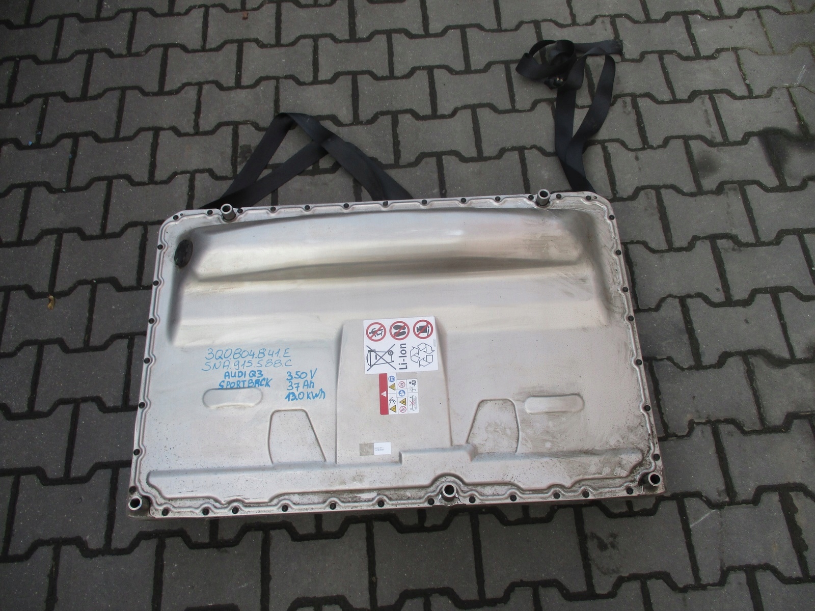 батарея Аккумулятор Audi Q3 3Q0804841E 5NA915588C