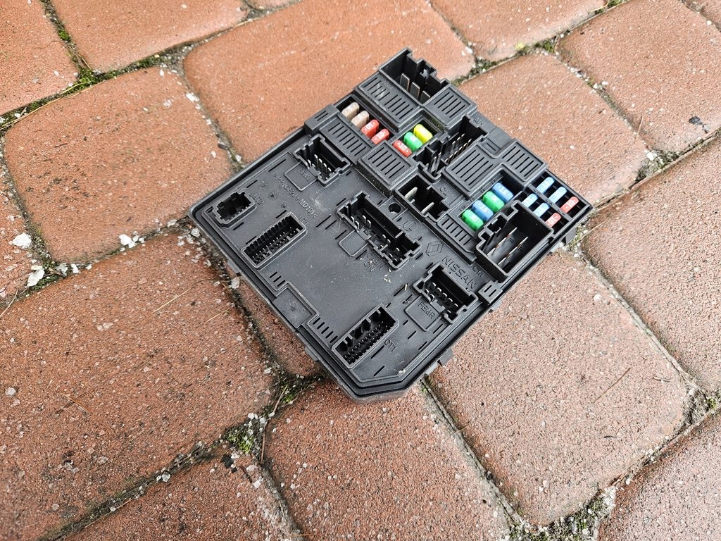 module control unit USM 1.5DCI AUTOMAT RENAULT MEGANE 4 IV 284B66727R