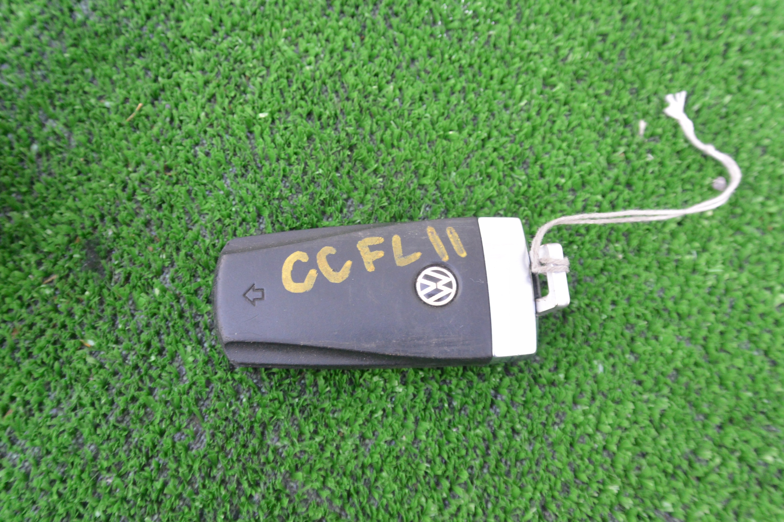 ignition key running board VW PASSAT B7 CC