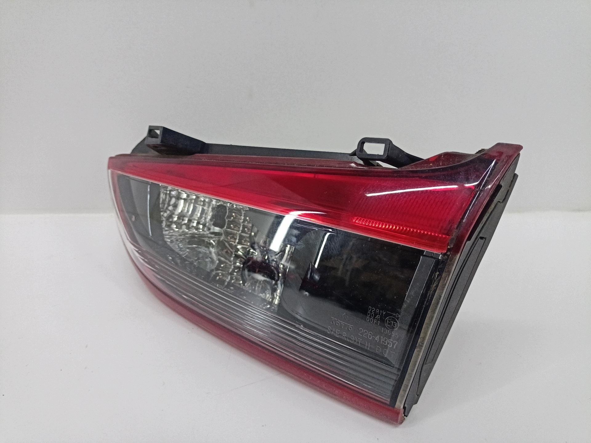 light rear to the bonnet right side Mazda 6 3 2014 132-41978