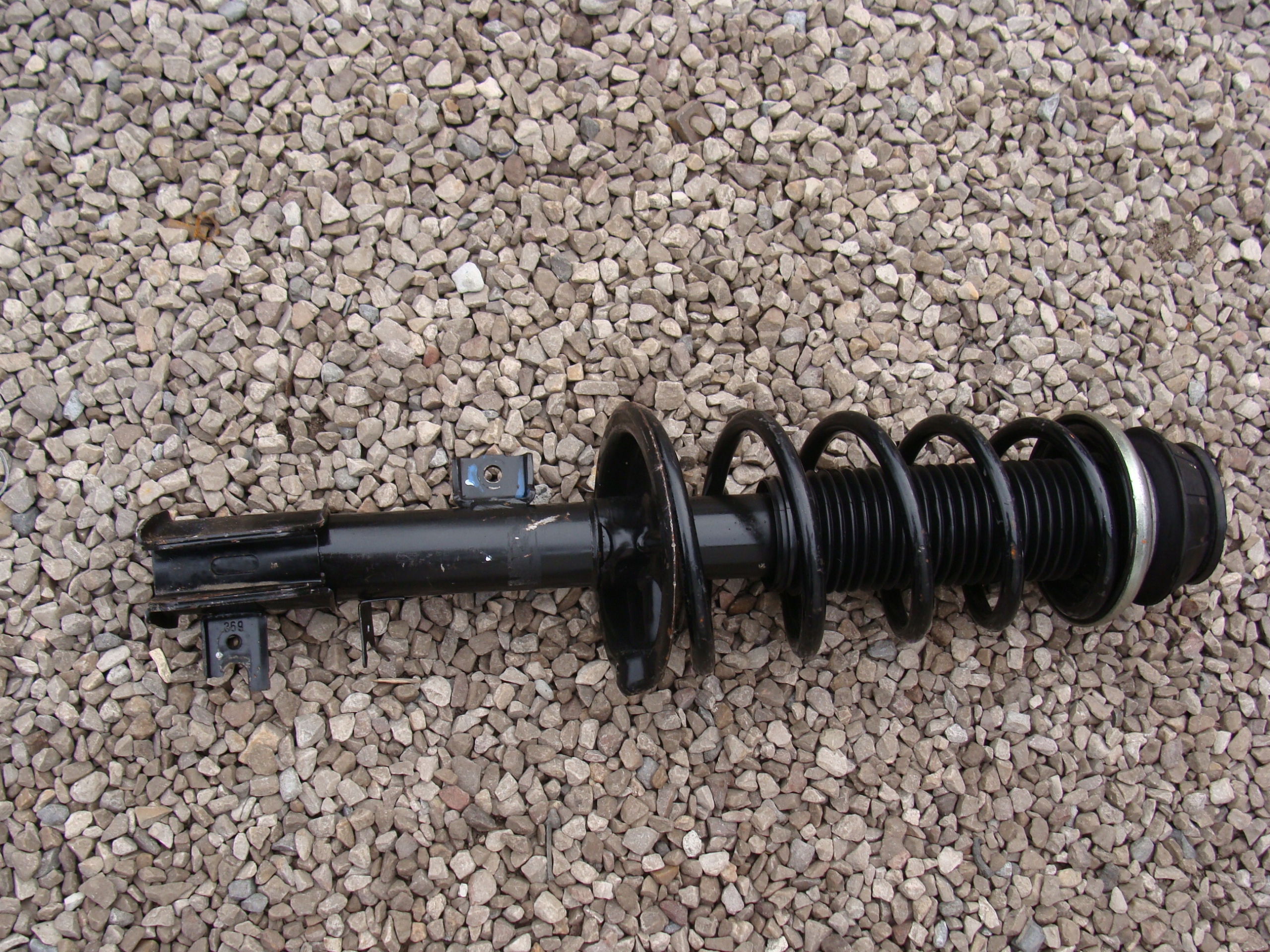 AMORTYZATOR LEWY SUZUKI SX4 FIAT SEDICI