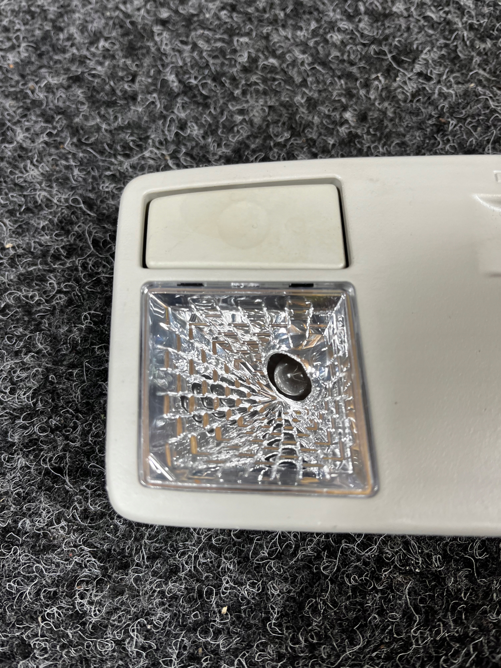 лампочка Обшивка потолка mazda cx7