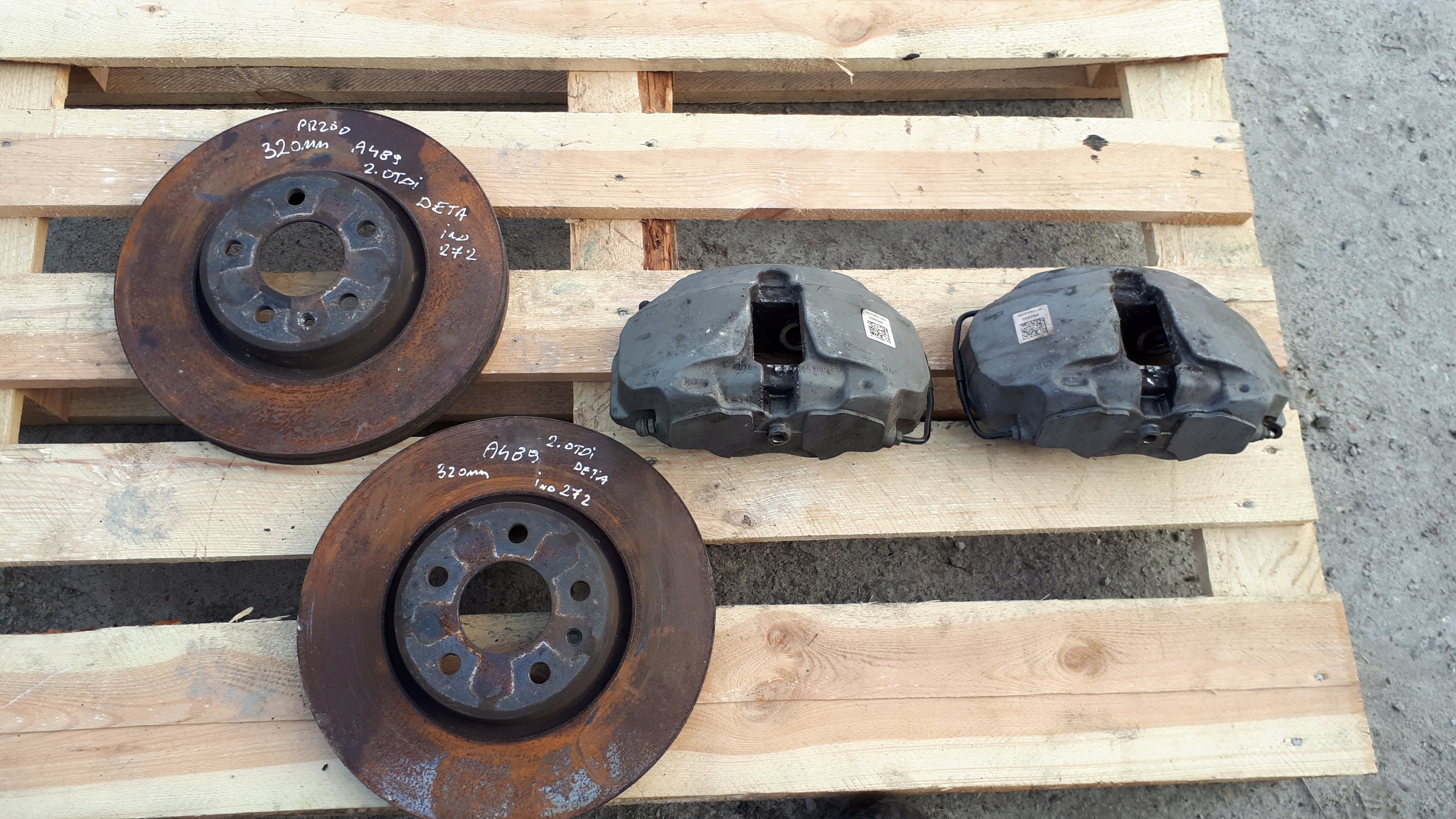 A4 B9 8W caliper discs 320MM left right 4 TLOCZKI