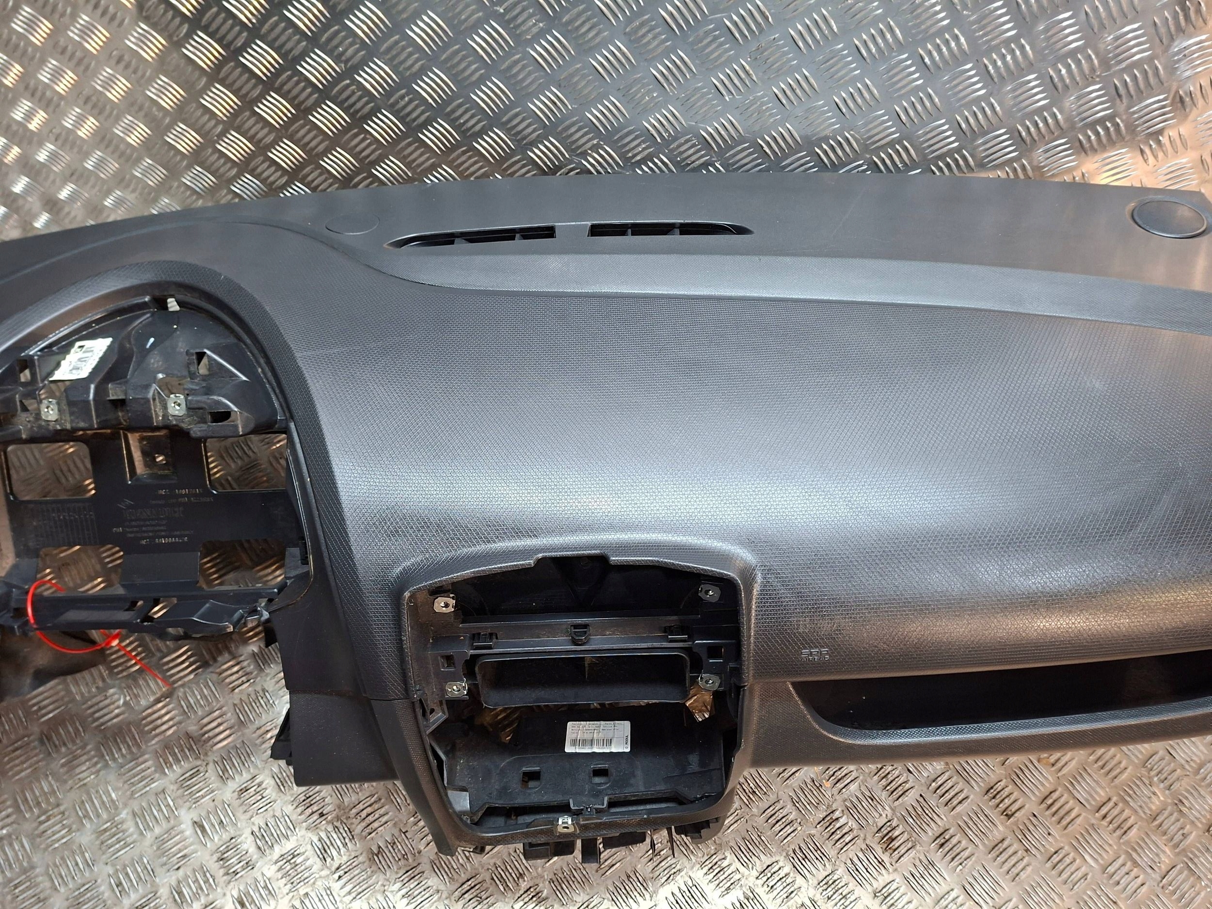 dashboard console 682001858R RENAULT CLIO IV 2012
