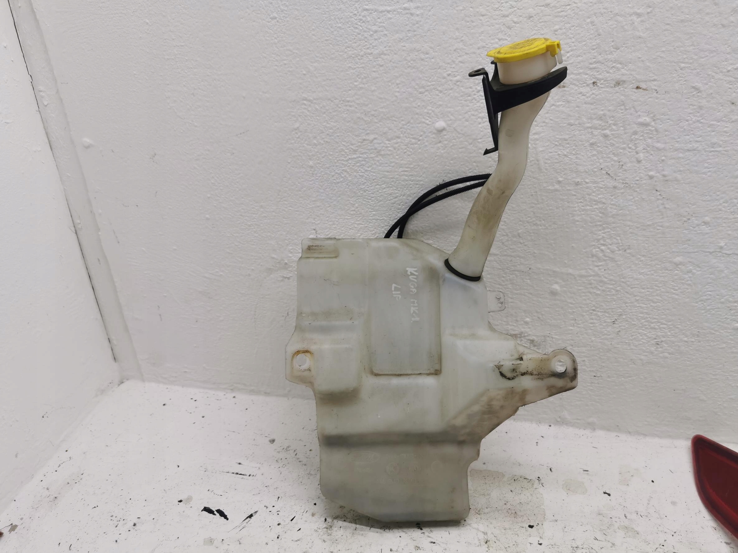 Behälter Spritzdüse FORD KUGA MK2 CV44-17B613-AD