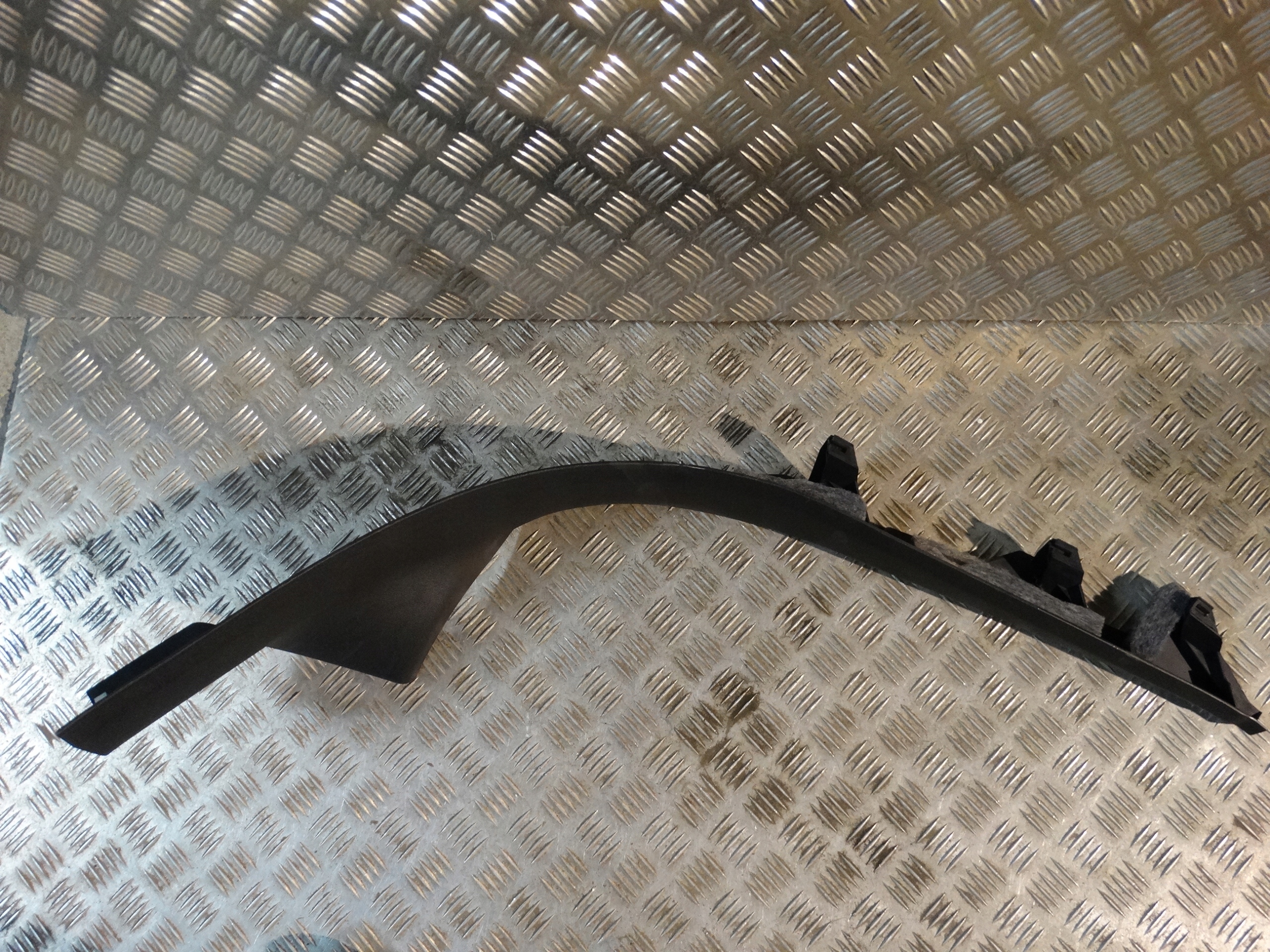 IDEALNA BLENDE ABDECKUNG DER SCHWELLE HINTEN RECHTS AUDI A6 C8 1