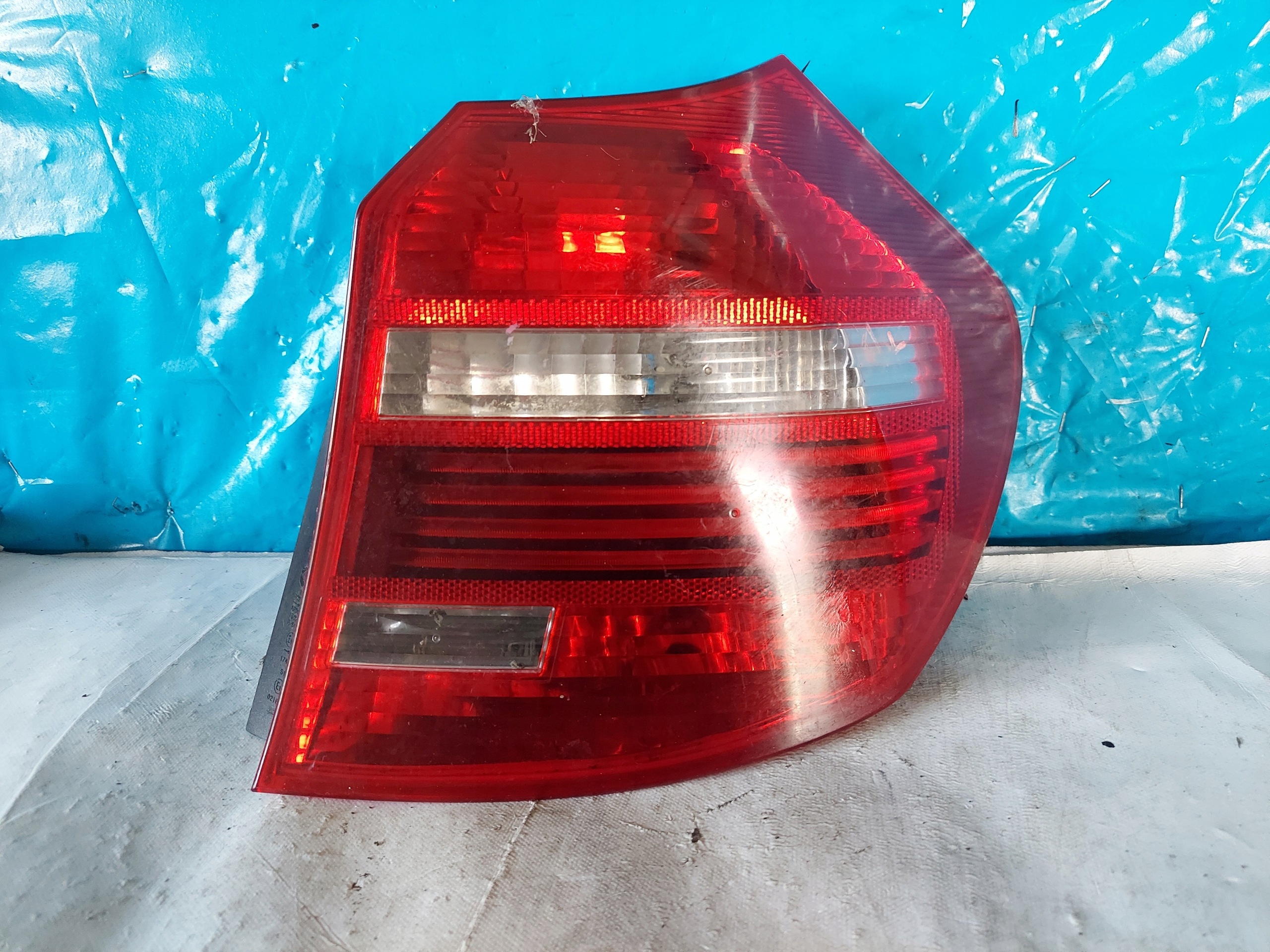 light BMW 1 E87 right rear part