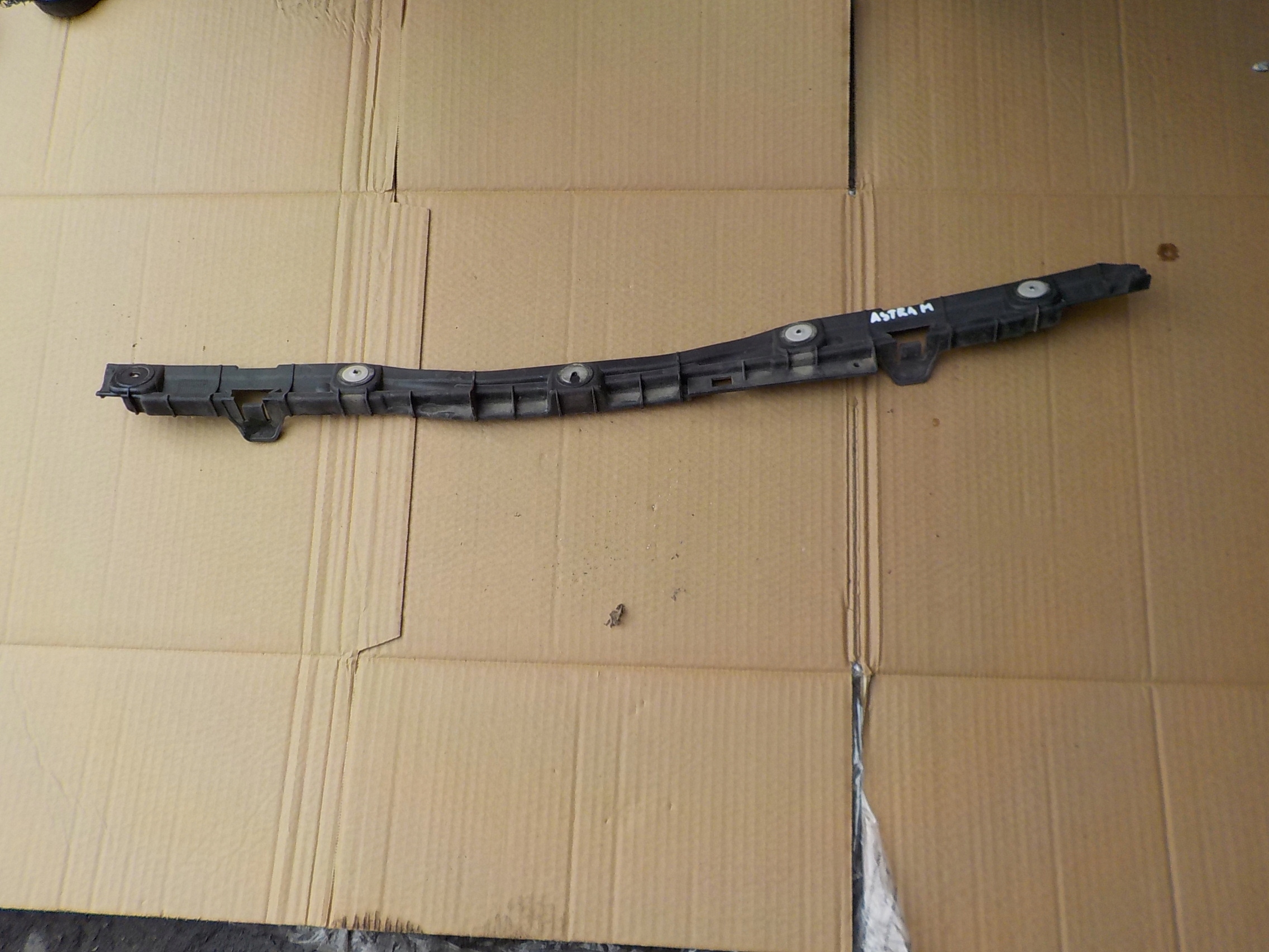 bumper bracket rear part opel astra H kombi 24460477