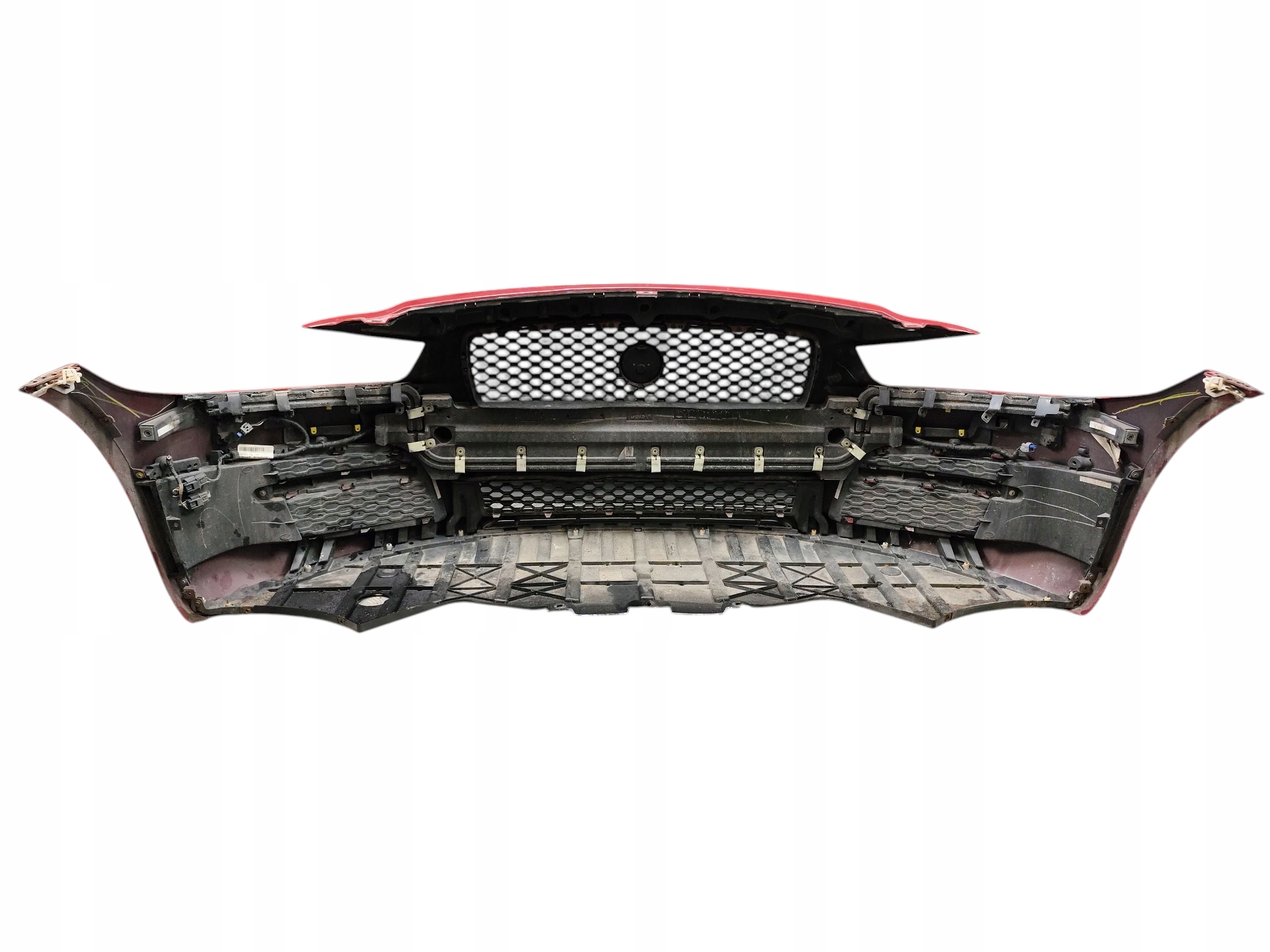 bumper front JAGUAR XE X760 LAK: CAH (15-19)