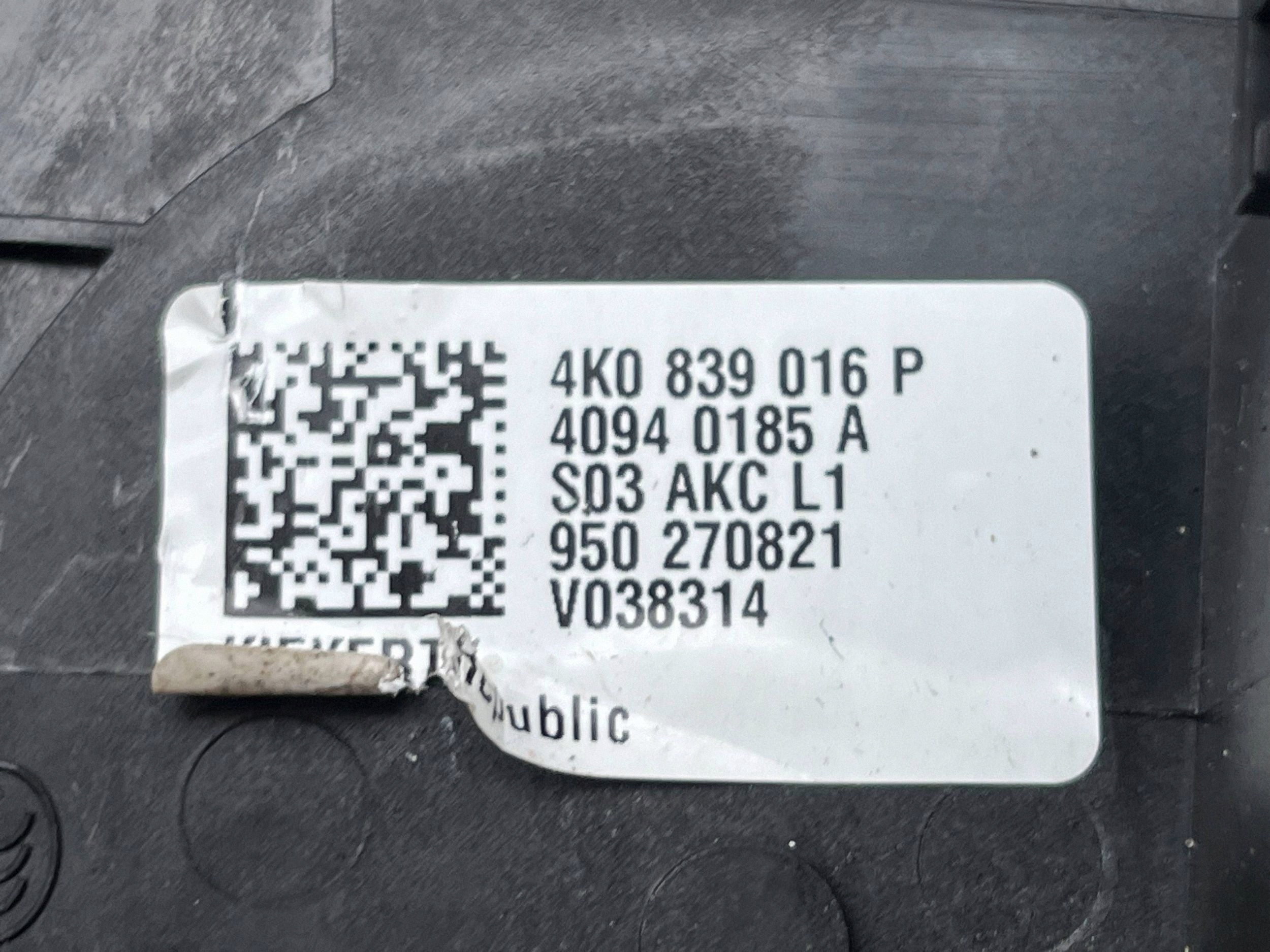 AUDI A6 C8 lock door right rear part 4K0839016P @M