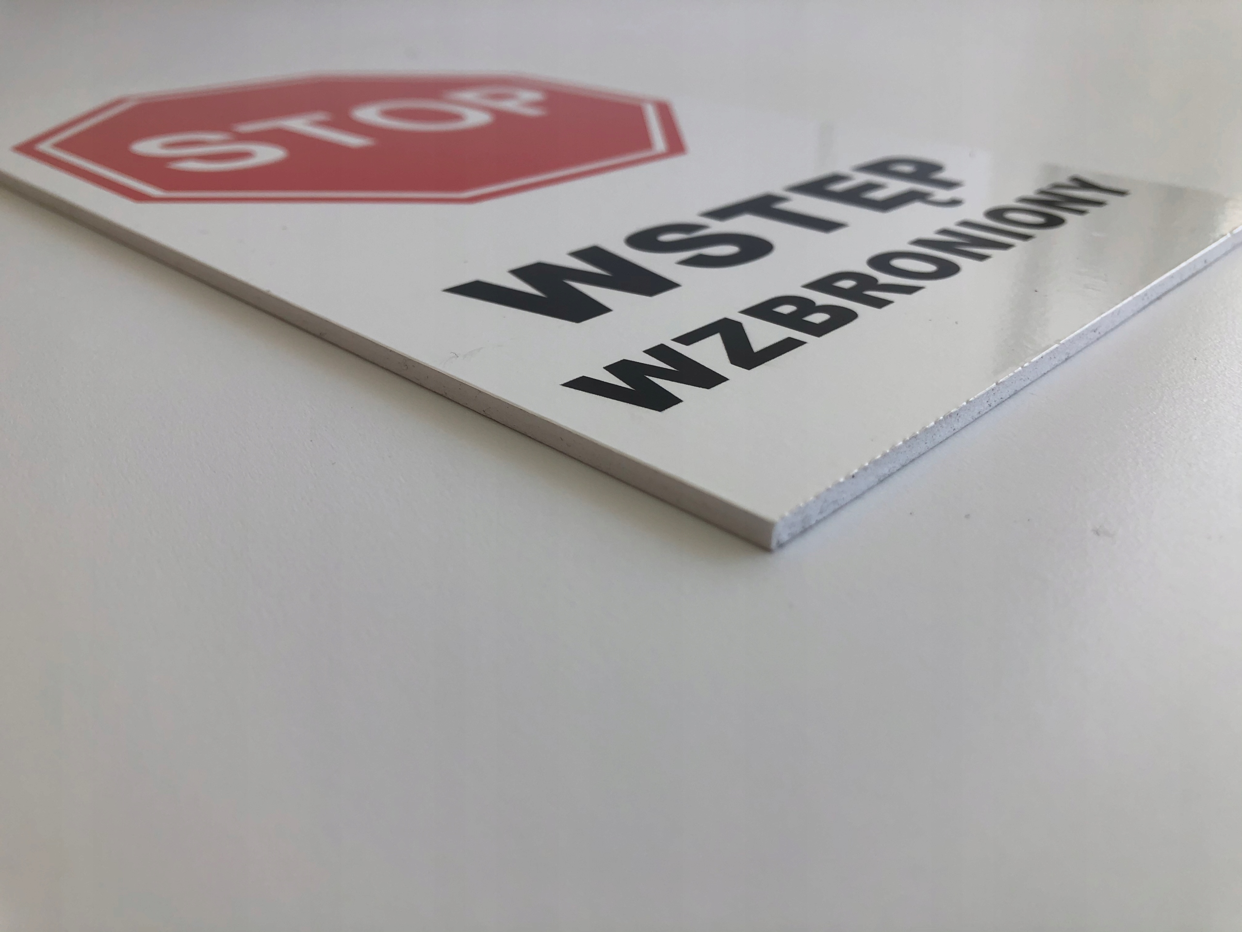 ZNAK TABLICZKA PCV Teren Prywatny WSTĘP 15x25cm Materiał tworzywo PCV