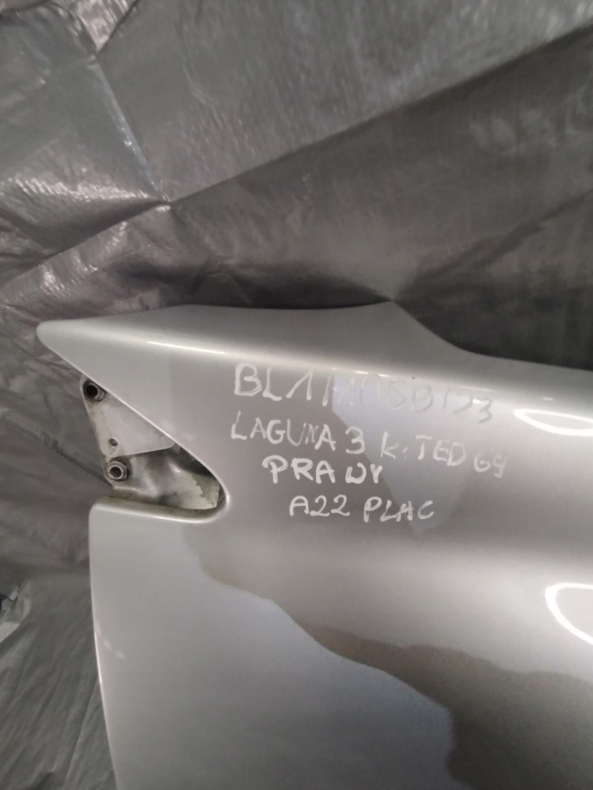 fender right front Renault Laguna III 3 k:TED69