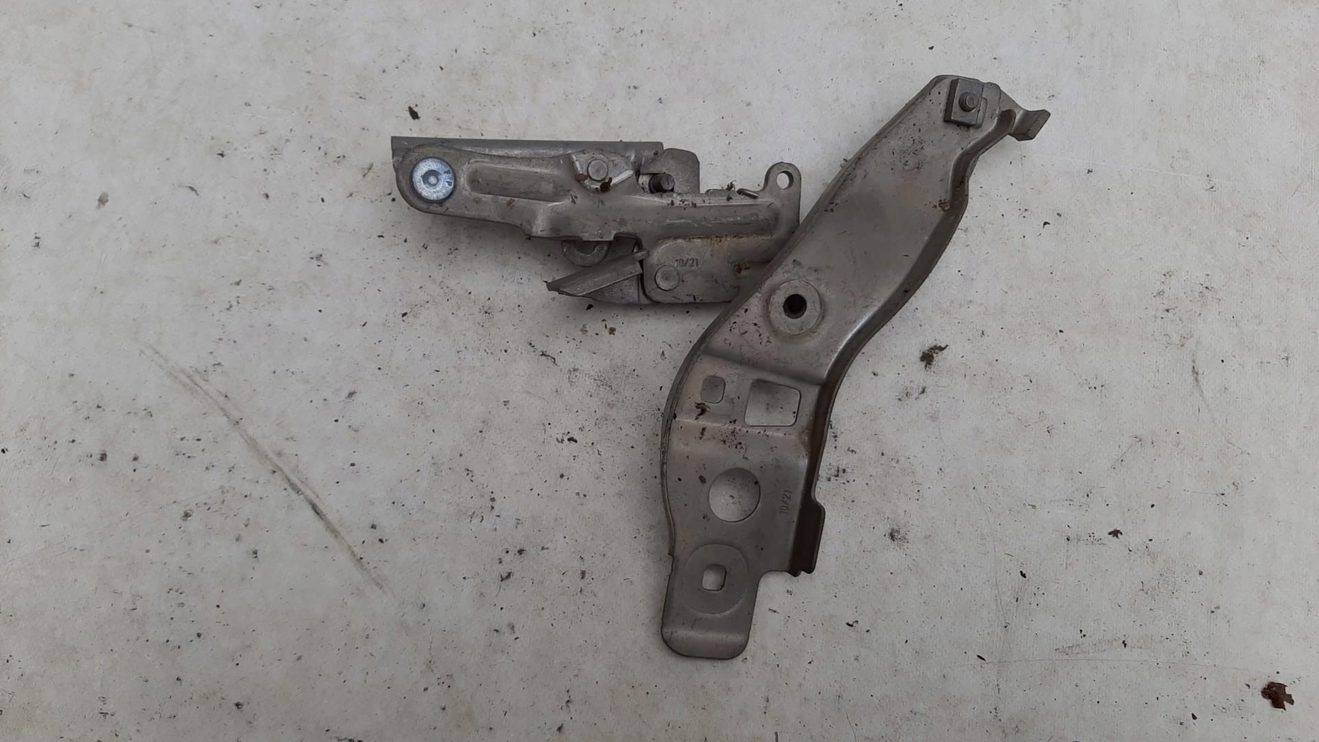 MERCEDES A-KLASA W177 18- left hinge bonnets