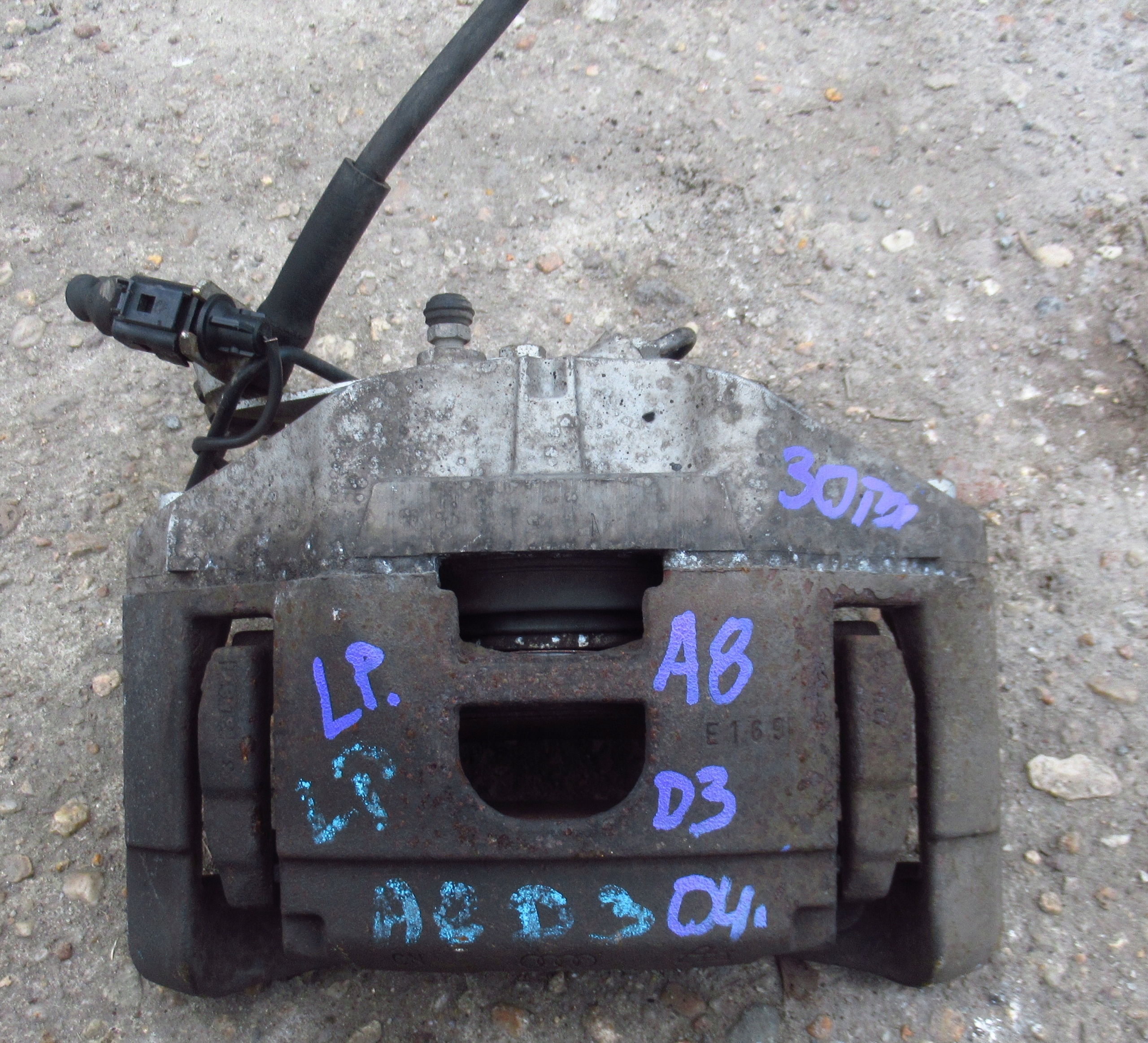 AUDI A8 D3 3.0 TDI caliper brake left front