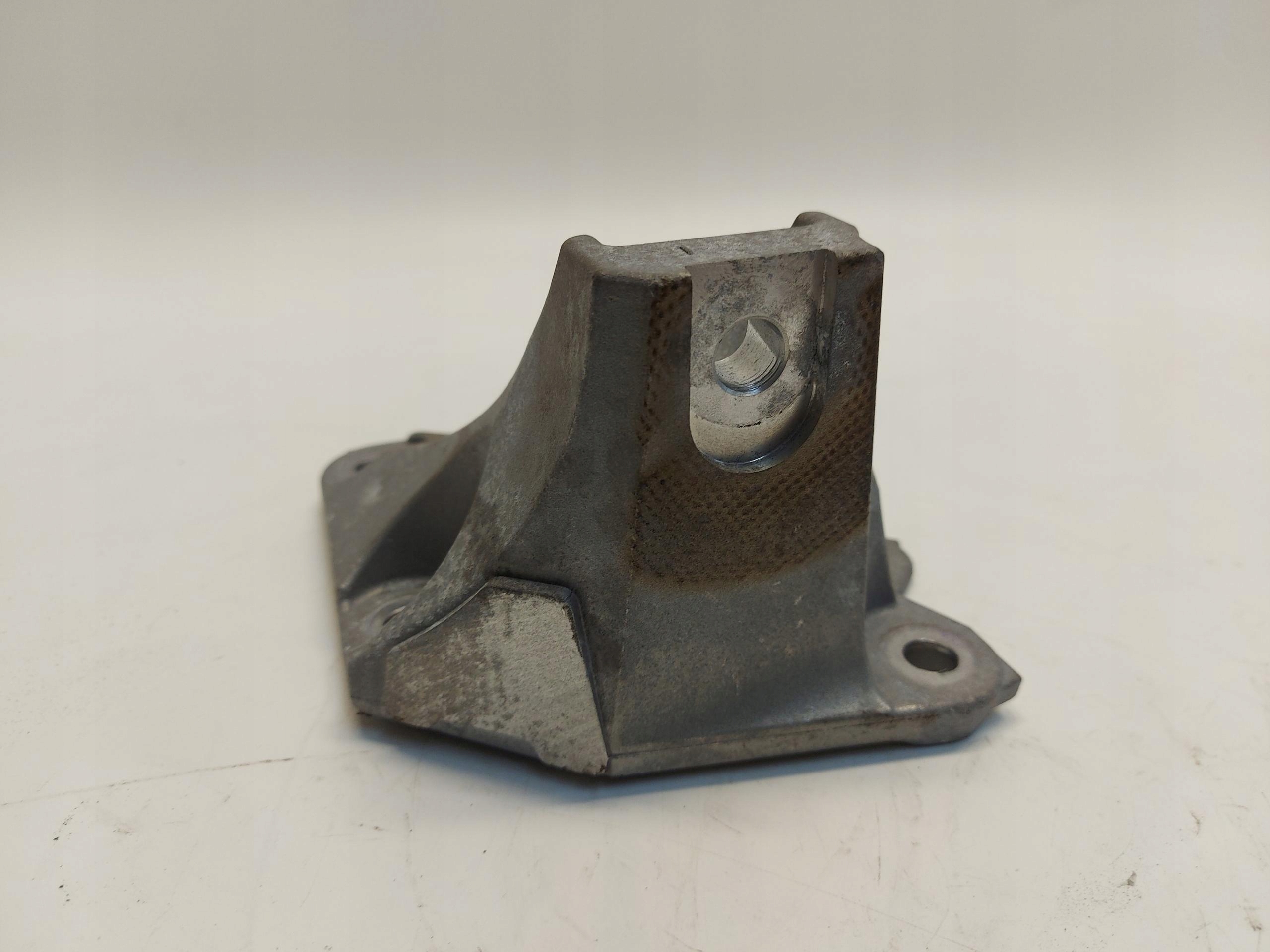 LEXUS RX500H V 5 2023- engine mount front