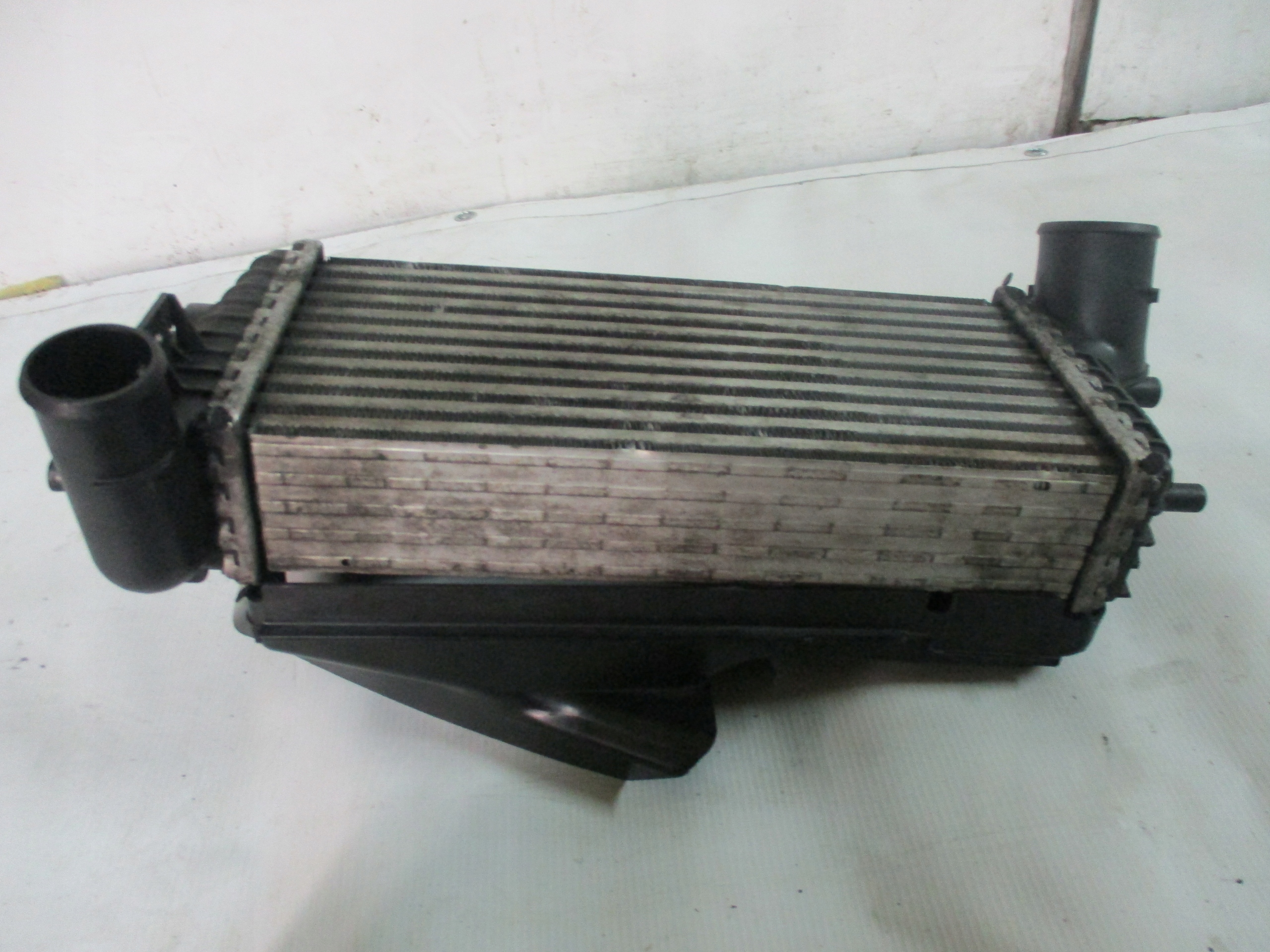 Kühler intercooler Focus MK3 1,6 TDCI BV61-9L440-CG