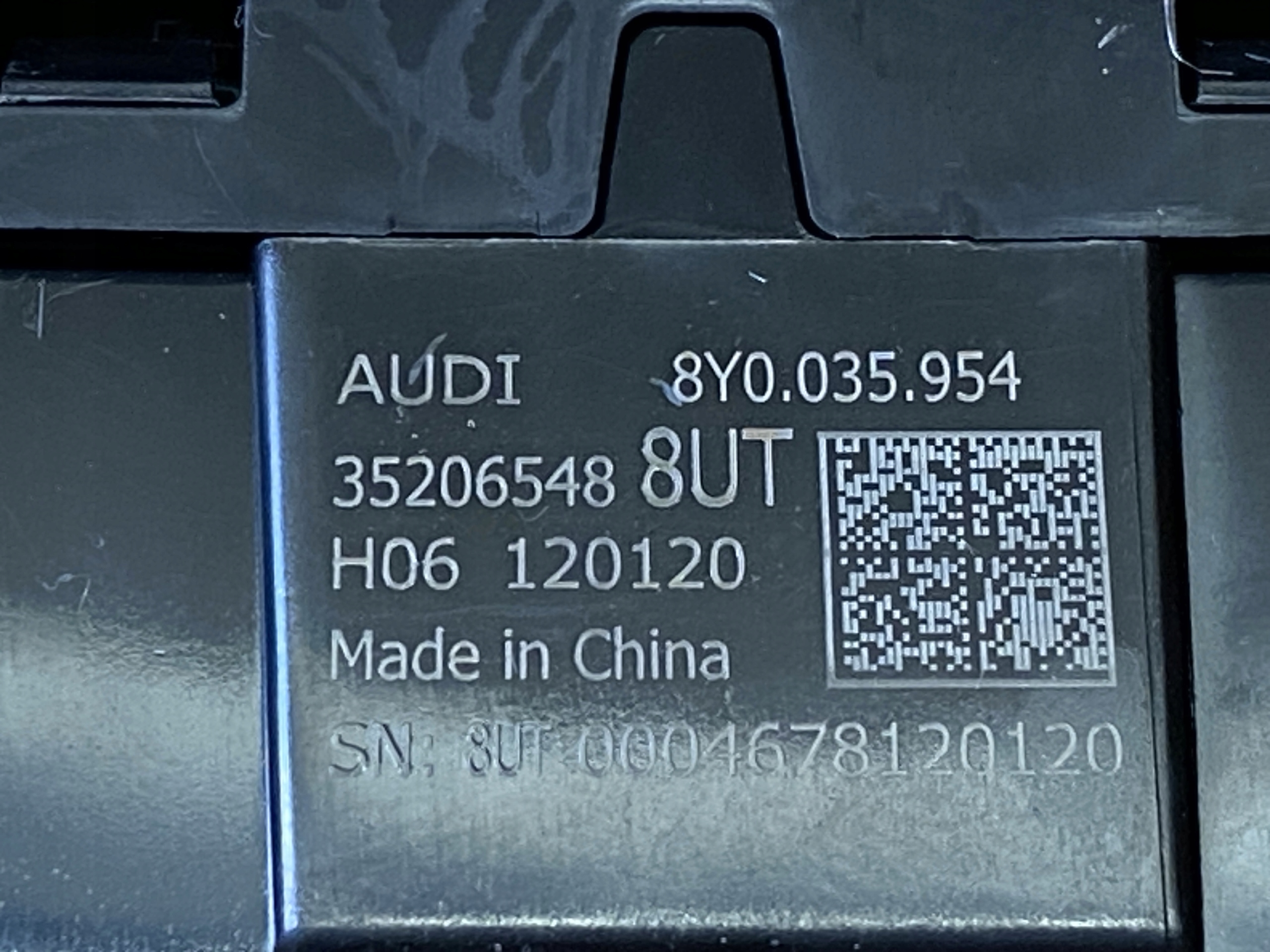 AUDI A3 Q2 Adapter, Stecker LADOWANIA C 8Y0035954
