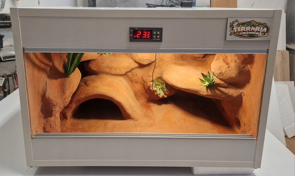 Terárium Na Objednávku Pro Gekona Pouštní 60x40x40 Aranžování Vybavení
