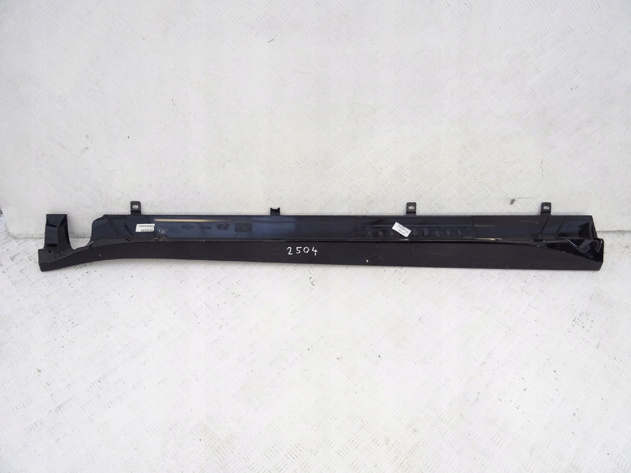 Aston Martin Vantage 18- moulding threshold threshold left