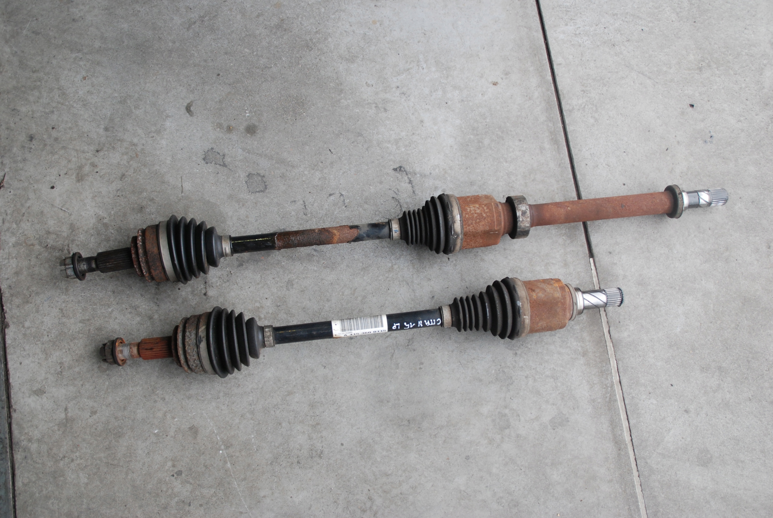 ПОЛУОСЬ L / ПРАВ. - KANGOO II III ЦИТАН W415 1.5 dCI