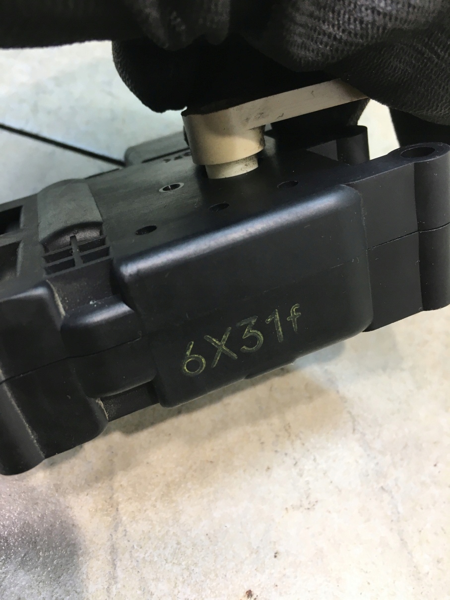 Micro moteur Bloc de chauffage complet MAZDA 5 et 2.0 CD HB601BA6R-01
