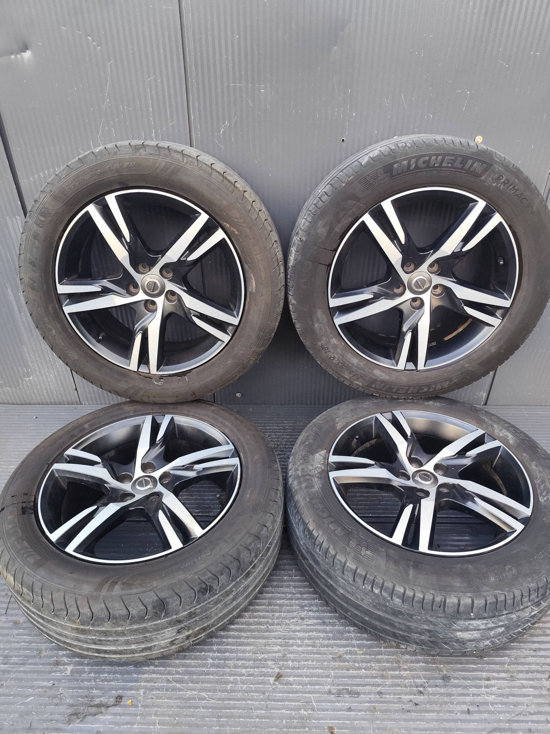 VOLVO XC40 R-design wheels discs ALU 235/55/18 KOMPLET dismantling