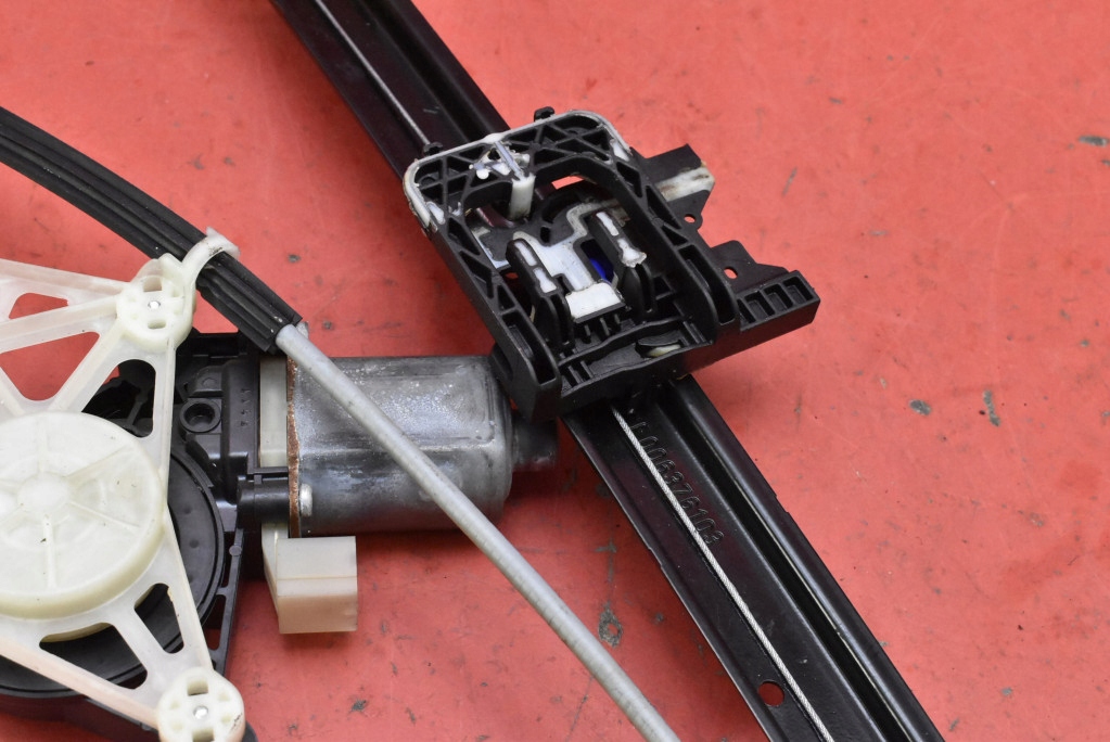 window regulator right rear part 4M0839462A AUDI Q7 4M 15
