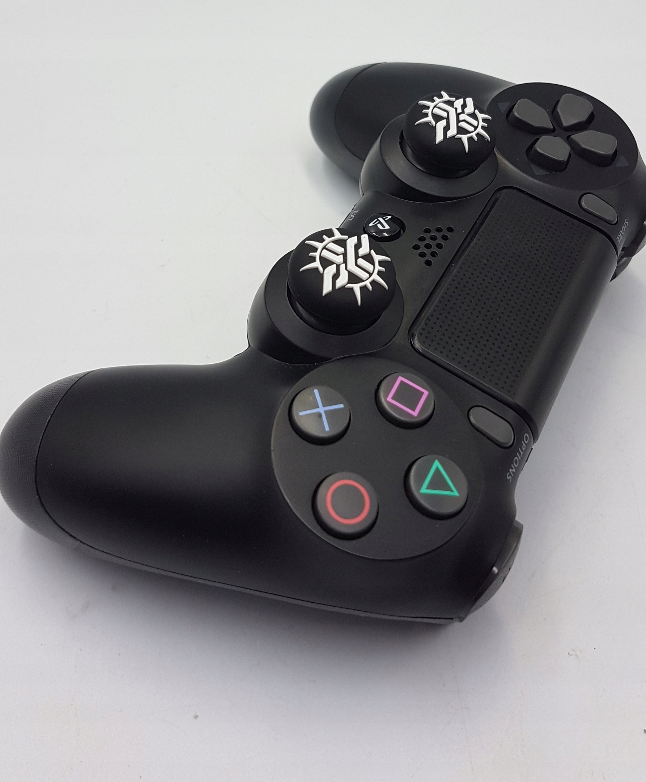 Nakładki gripy gumki analogi pada PS4 PS5 XBOX ONE Zawiera baterie nie