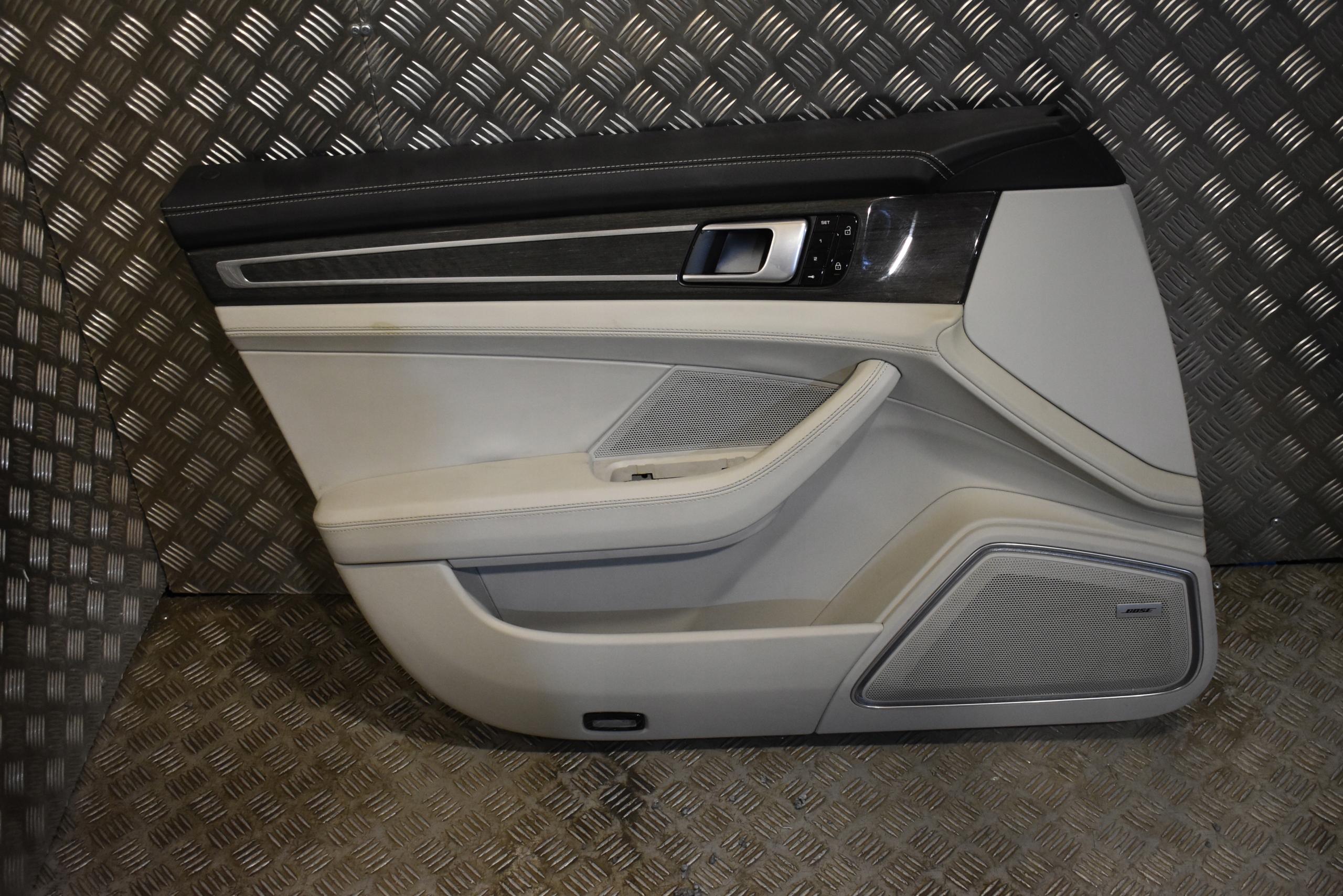 side door front left PORSCHE PANAMERA 971 GLATTLEDER KREIDE 1