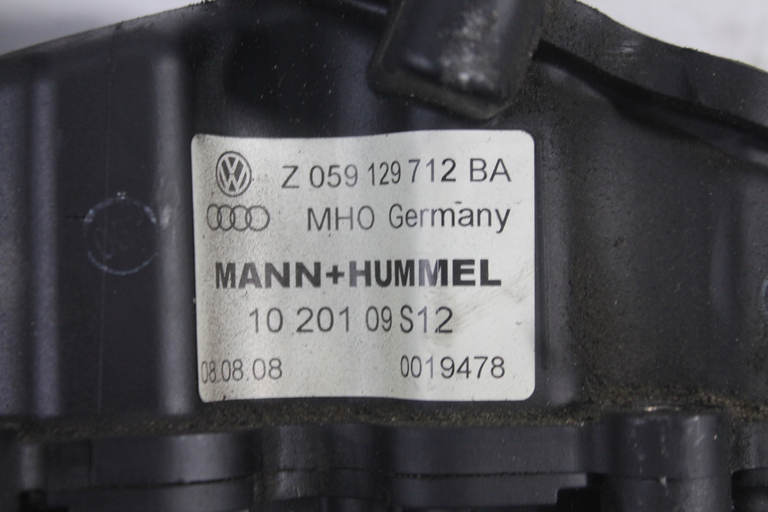 intake manifold 059129712BA AUDI A4 B8 2.7 TDI 07